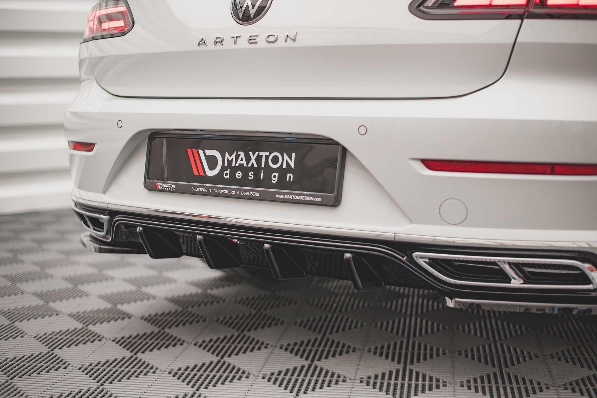 Street+ Heck Ansatz Diffusor passend für VW Arteon R-Line Limousine / Shooting Brake Mk1 FL schwarz Hochglanz