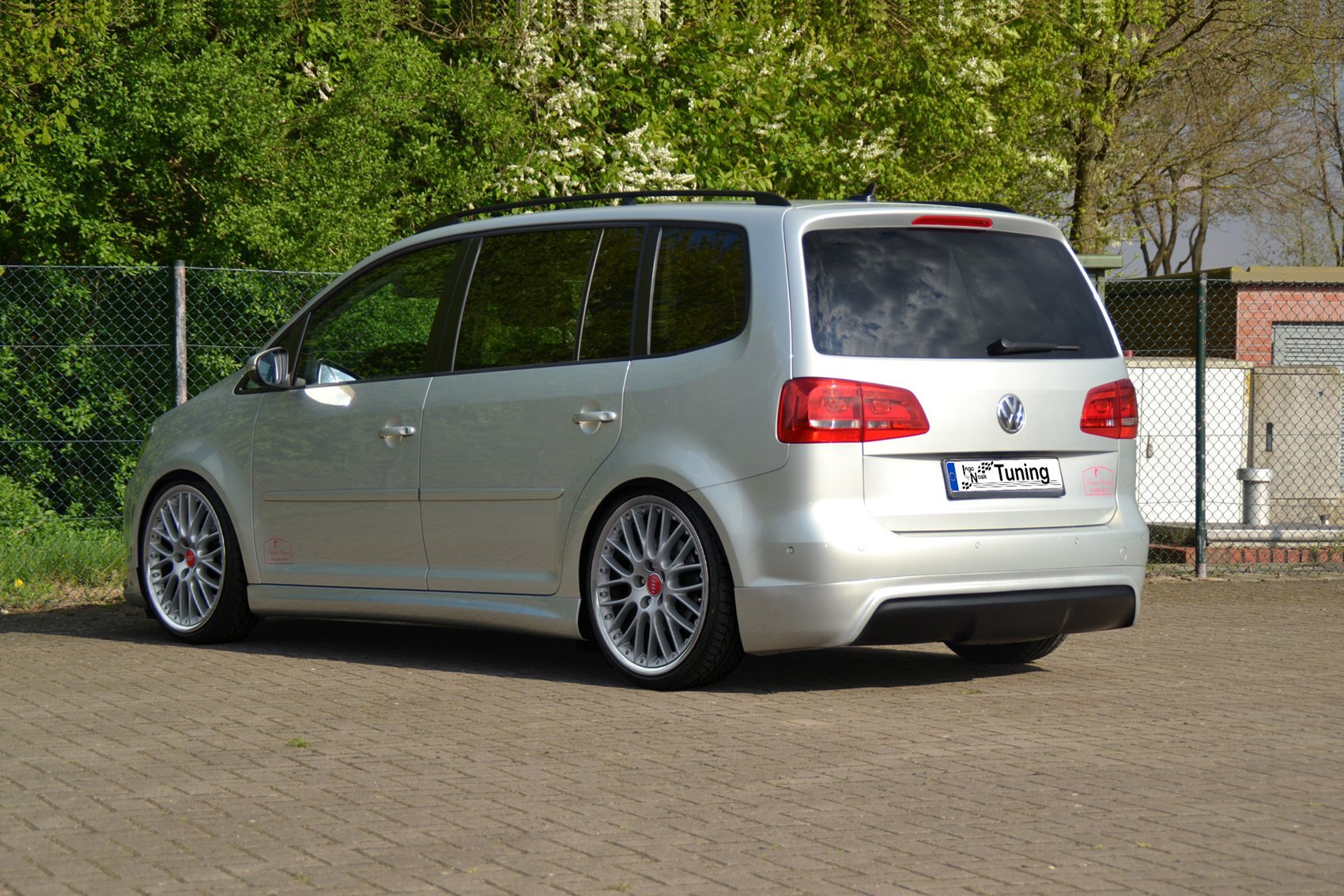 Heckansatz im R-Look für VW Touran Facelift 1T GP2 Schwarz Matt