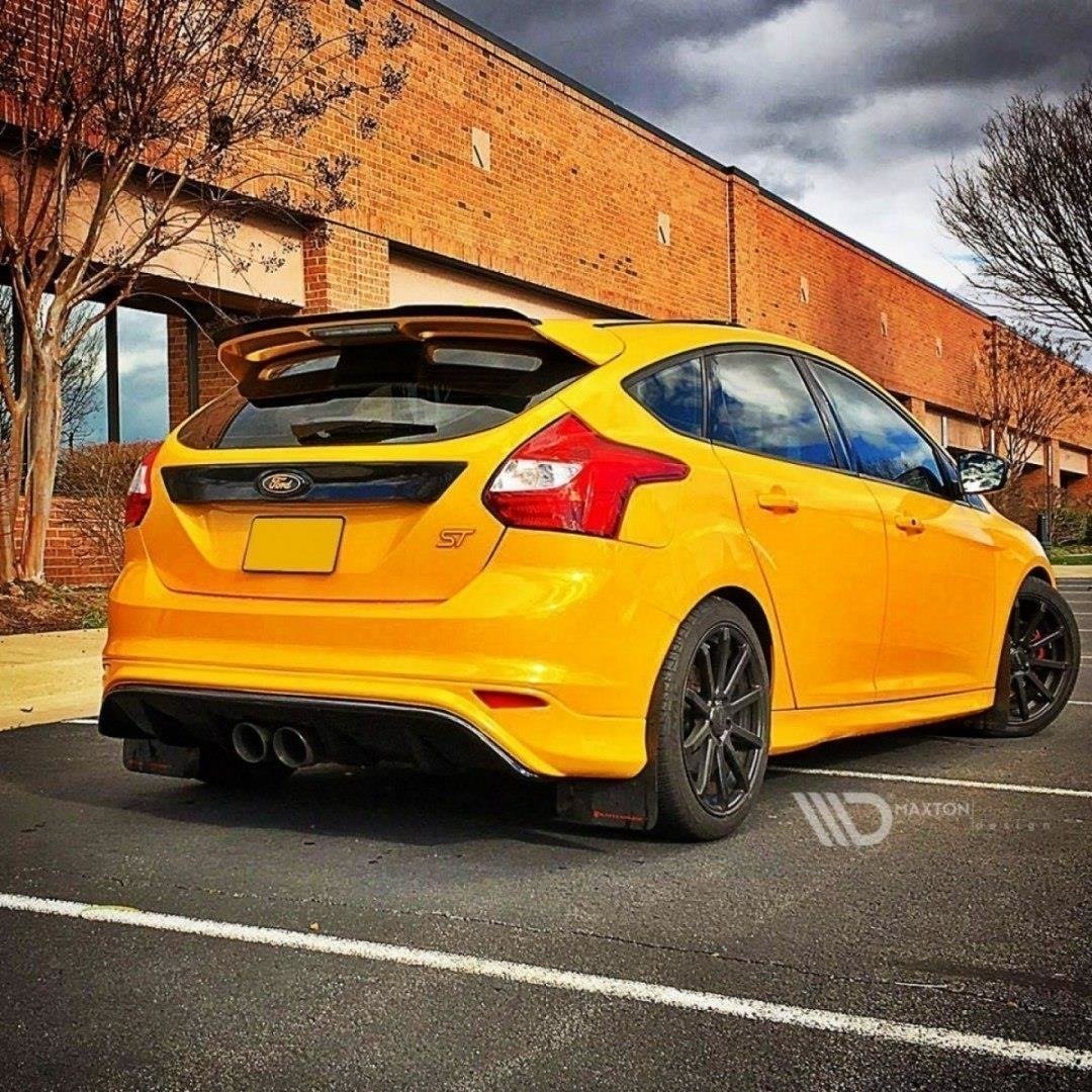 Street+ Heck Ansatz Diffusor passend für Ford Focus ST Mk3 RS Look schwarz Hochglanz
