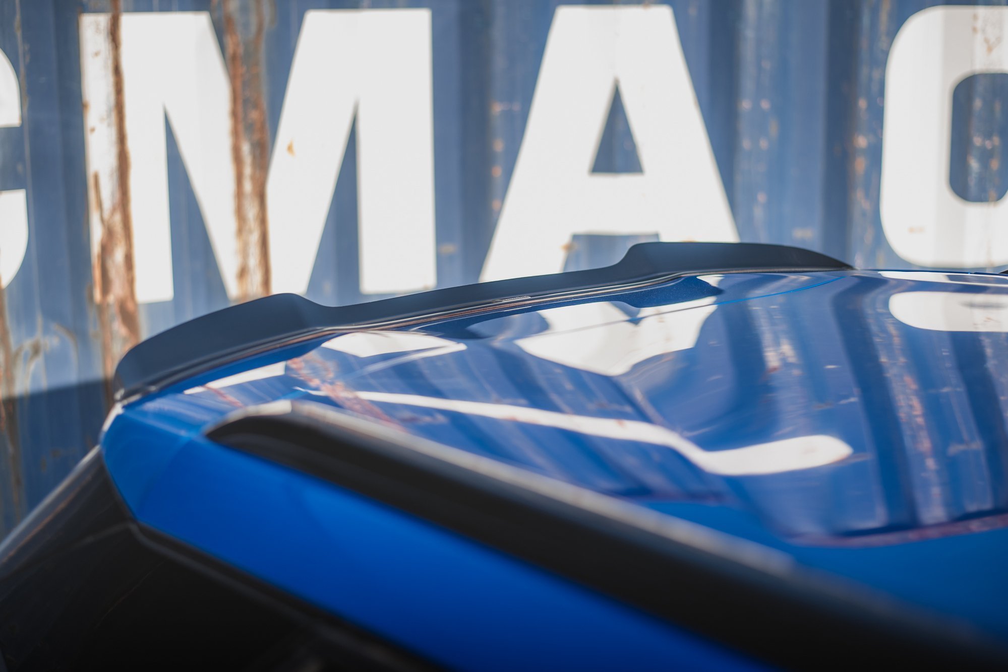 Heck Spoiler Aufsatz Abrisskante passend für Peugeot 2008 Mk2 schwarz Hochglanz