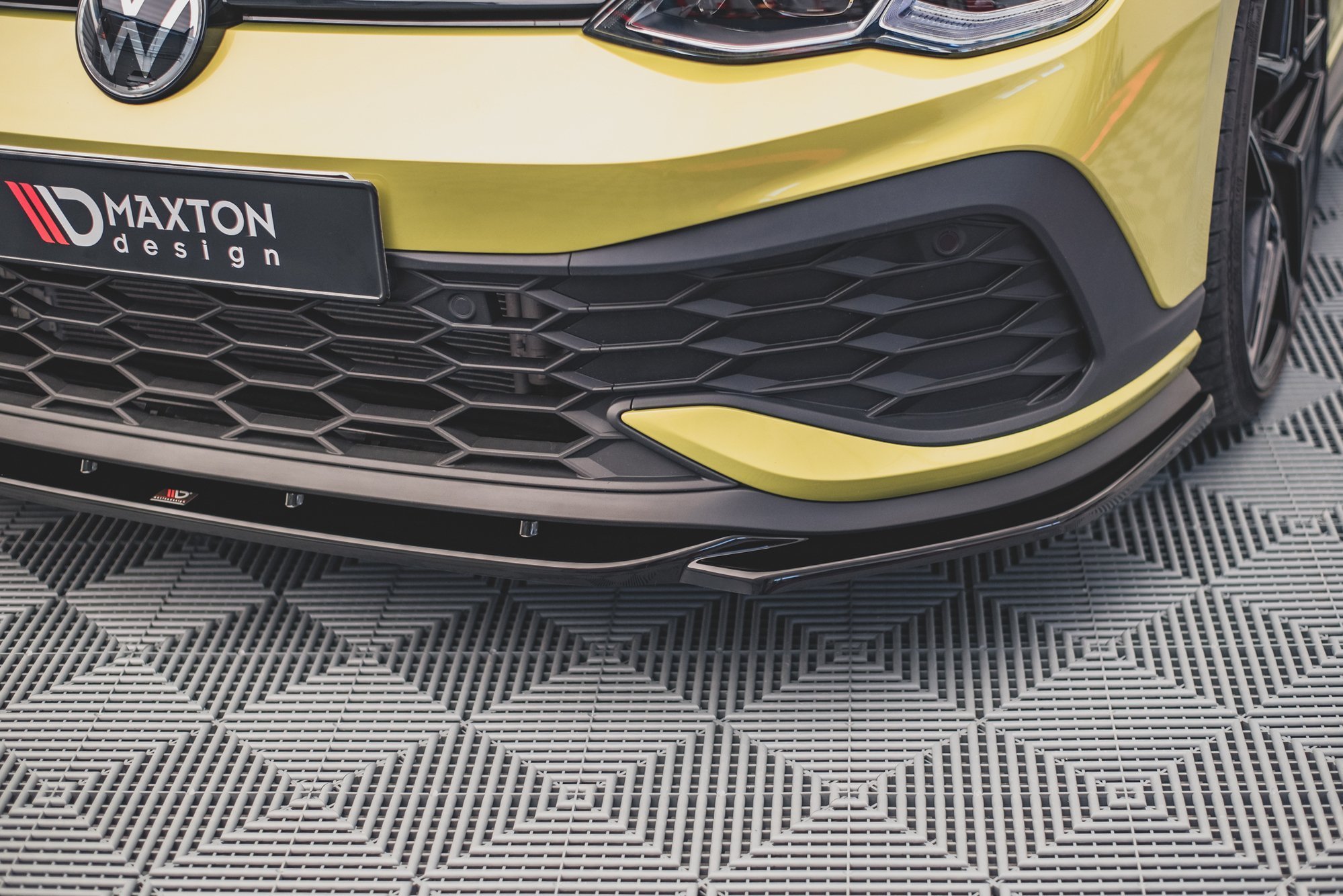Street+ Spoilerlippe Front Ansatz V.2 passend für VW Golf GTI Clubsport Mk8 schwarz Hochglanz