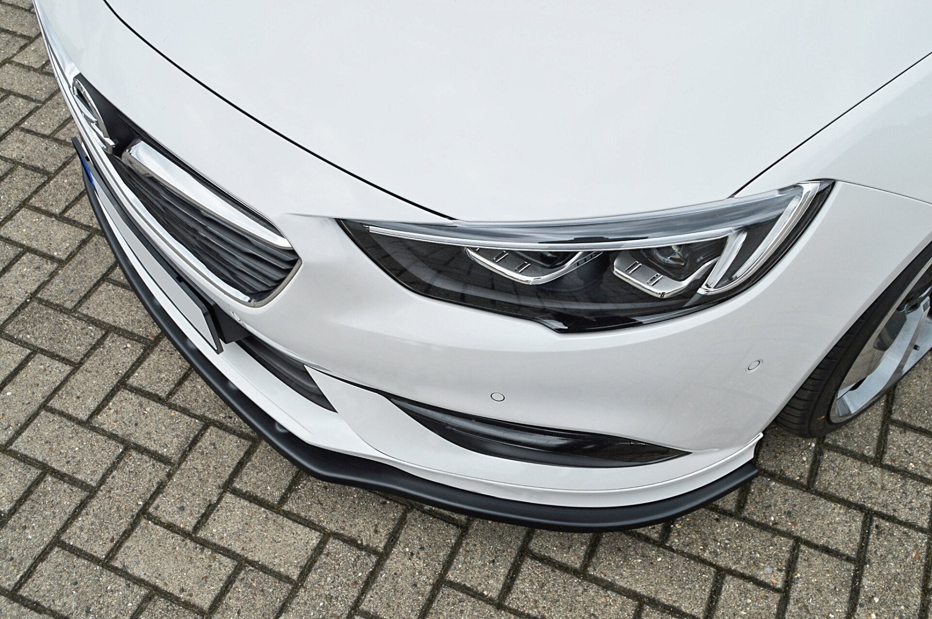 Bodykit für Opel Insignia B OPC-Line Sportstourer BJ.2017- Schwarz Matt