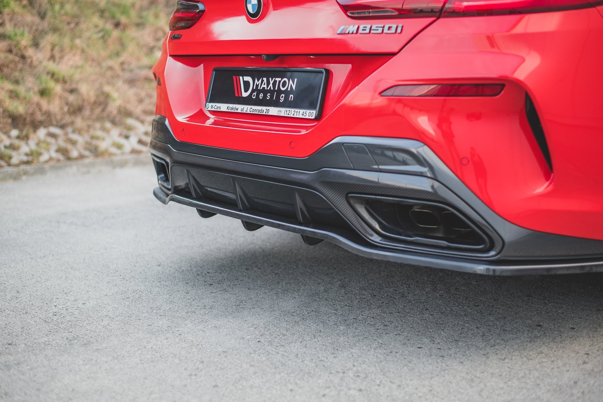 Mittlerer Cup Diffusor DTM Look Heck Ansatz für BMW 8 Coupe M-Paket G15 schwarz Hochglanz