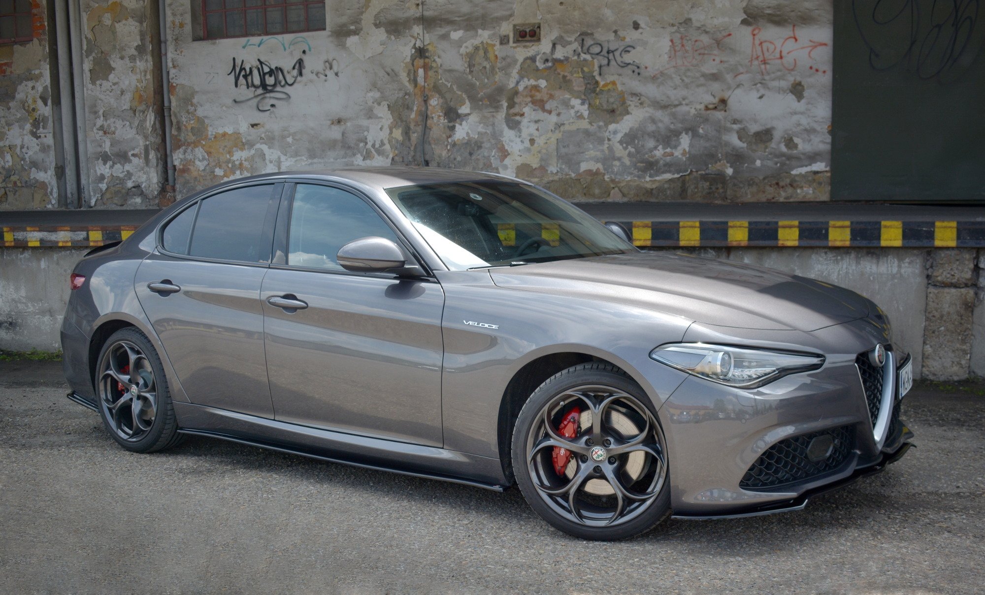 Seitenschweller Ansatz für Alfa Romeo Giulia Veloce schwarz Hochglanz