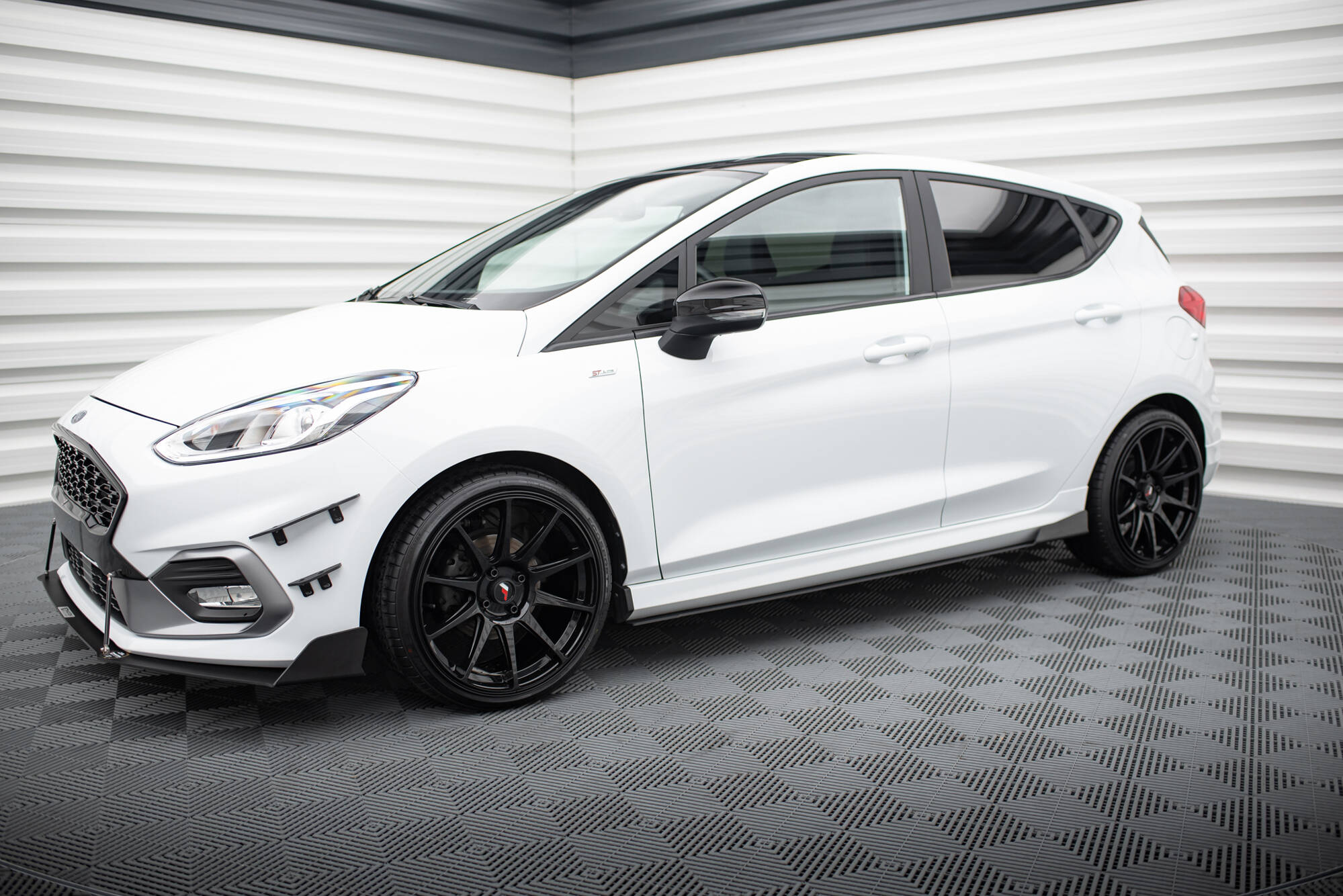 Sport Seitenschweller Ansatz für V.1 für Ford Fiesta Mk8 ST / ST-Line
