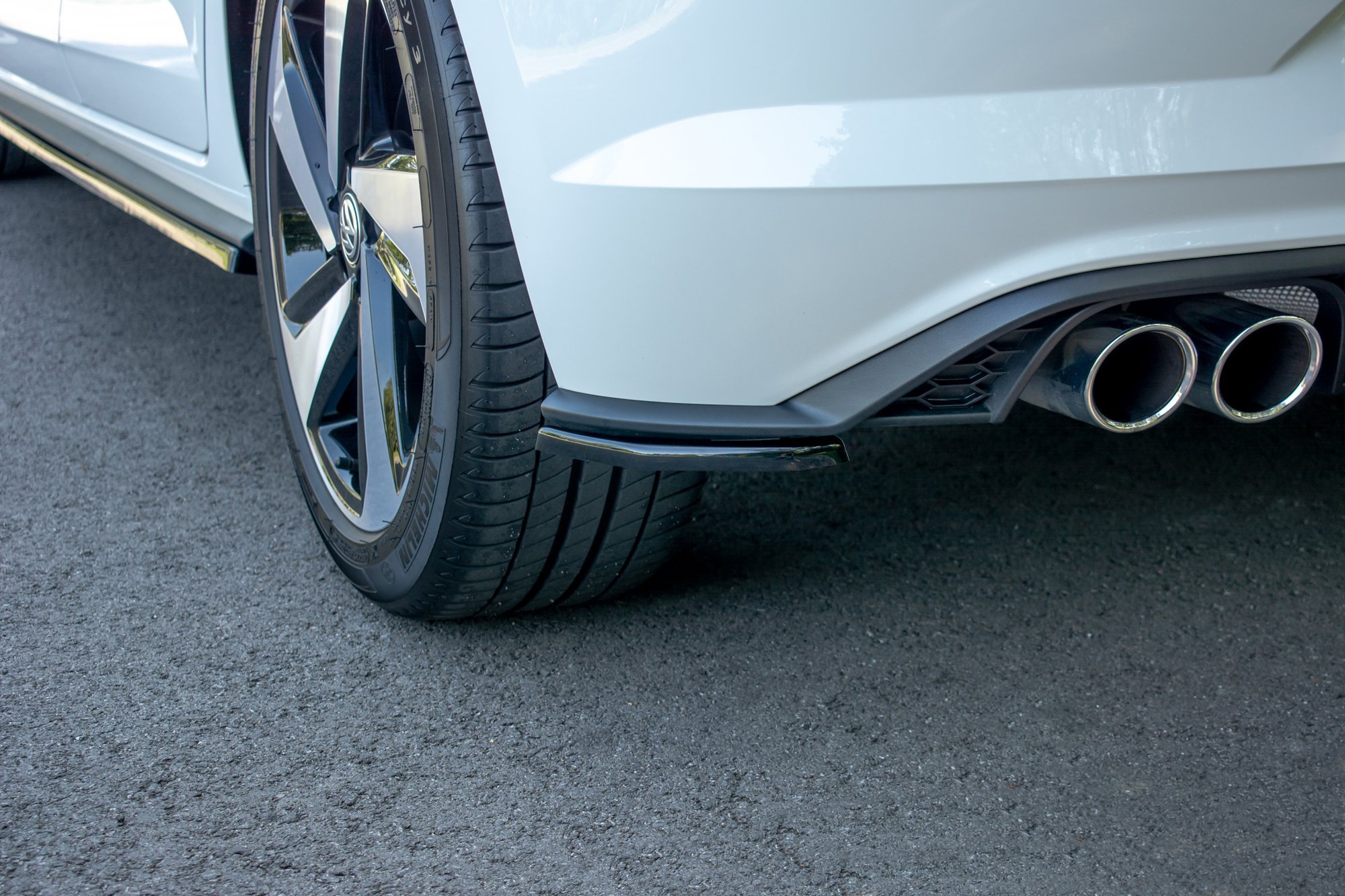 Heck Ansatz Flaps Diffusor für VW Polo GTI Mk6 schwarz Hochglanz