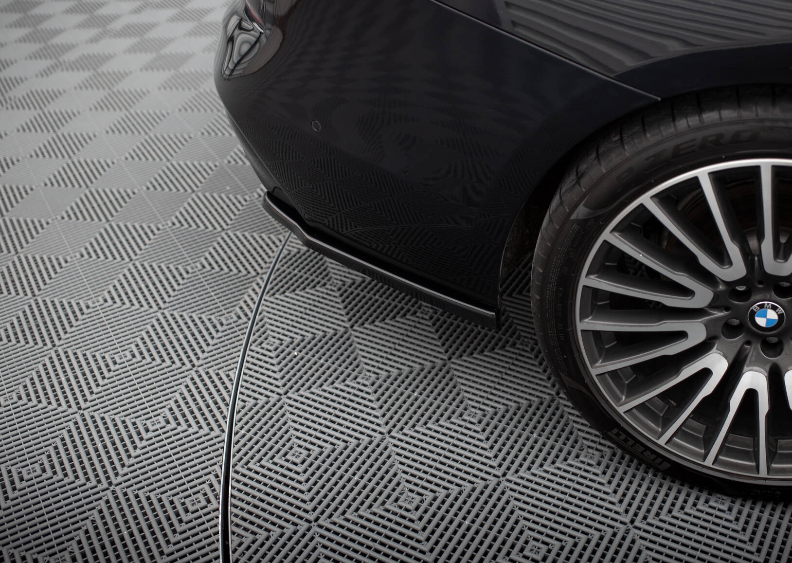 Street+ Heck Ansatz Flaps passend für BMW 6er GT G32 M-Paket schwarz Hochglanz