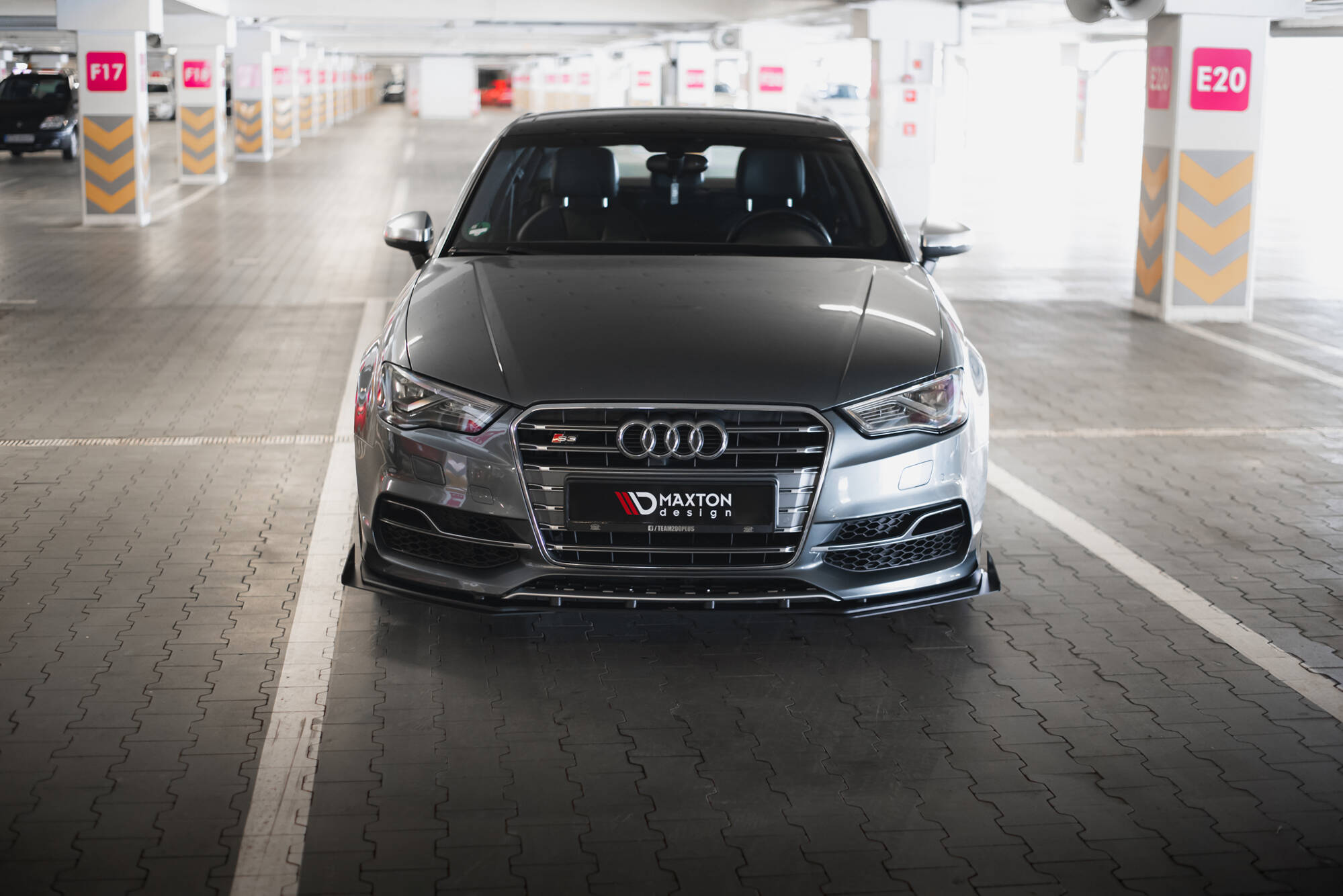 Street Pro Spoilerlippe Front Ansatz + Flaps passend für Audi S3 / A3 S-Line Limousine 8V schwarz Hochglanz
