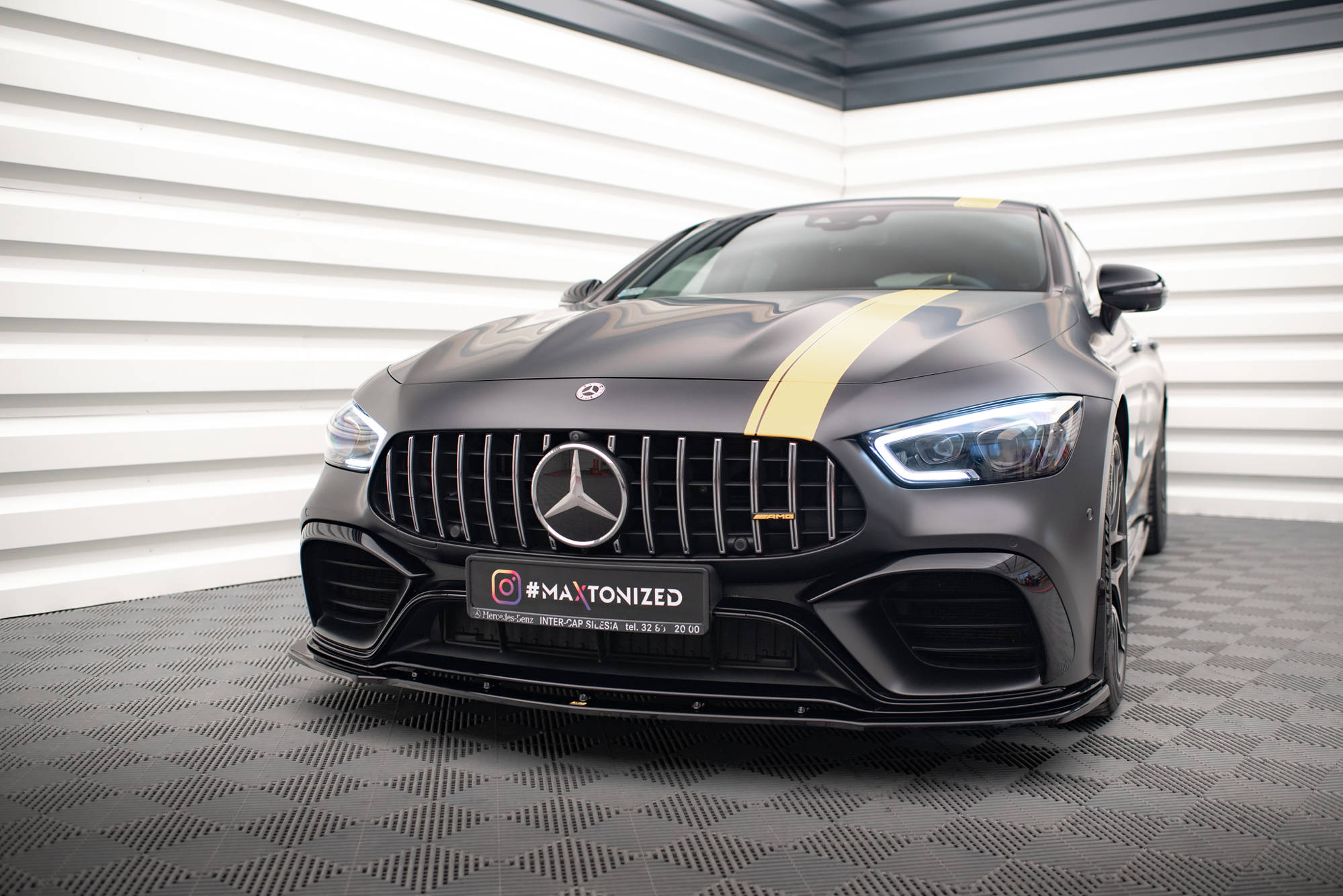 Front Ansatz V.2 für Mercedes-AMG GT 63S 4 Door Coupe Aero X290 schwarz Hochglanz