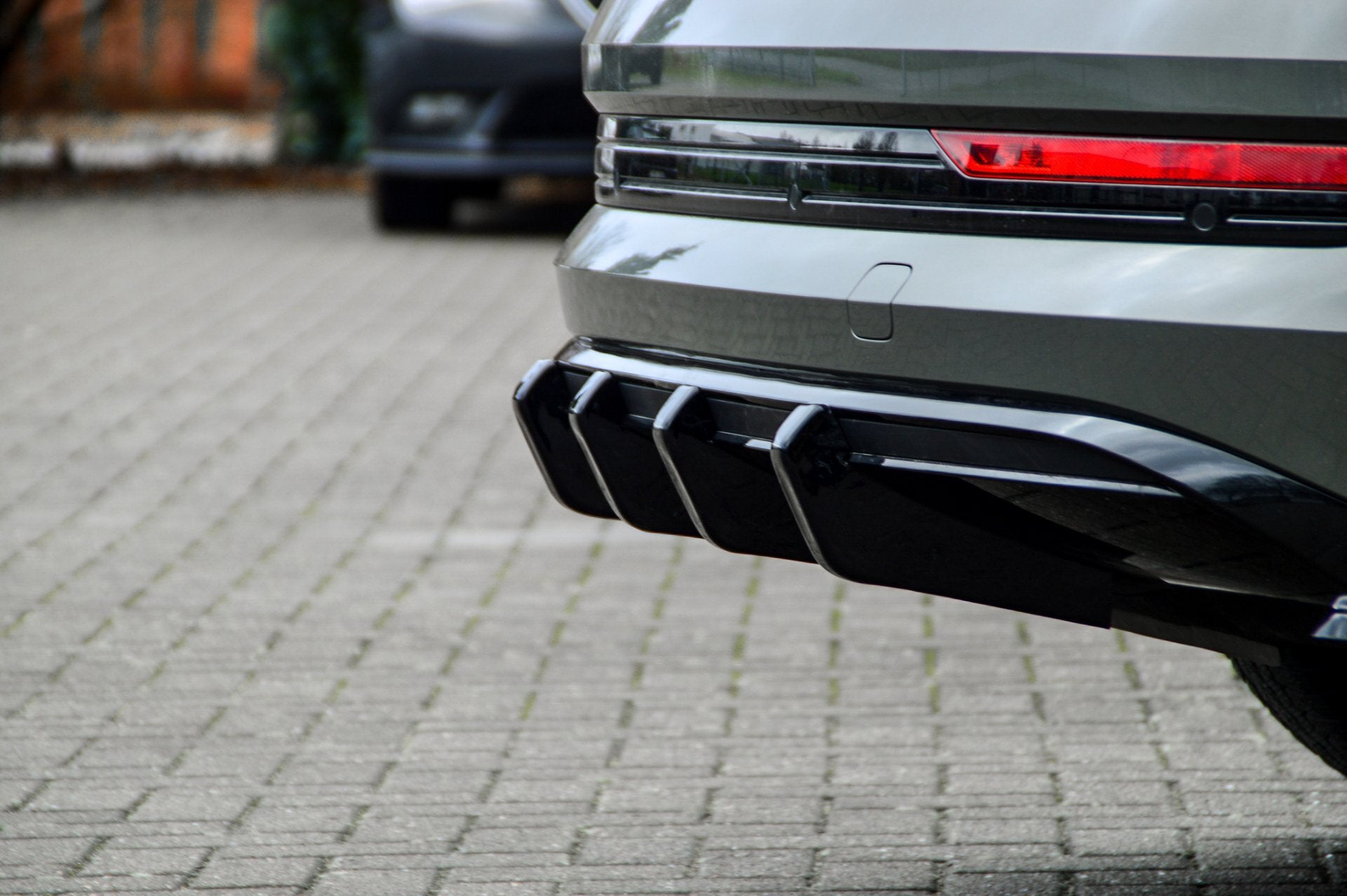 4.tlg. Heckansatz Aufsatz für Audi E-Tron Quattro S-Line Schwarz Matt