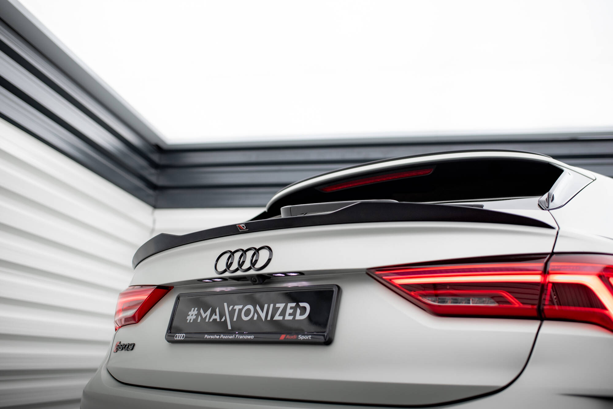 Heck Spoiler Aufsatz Abrisskante passend für Audi RSQ3 / Q3 S-Line / Q3 Sportback F3 schwarz Hochglanz