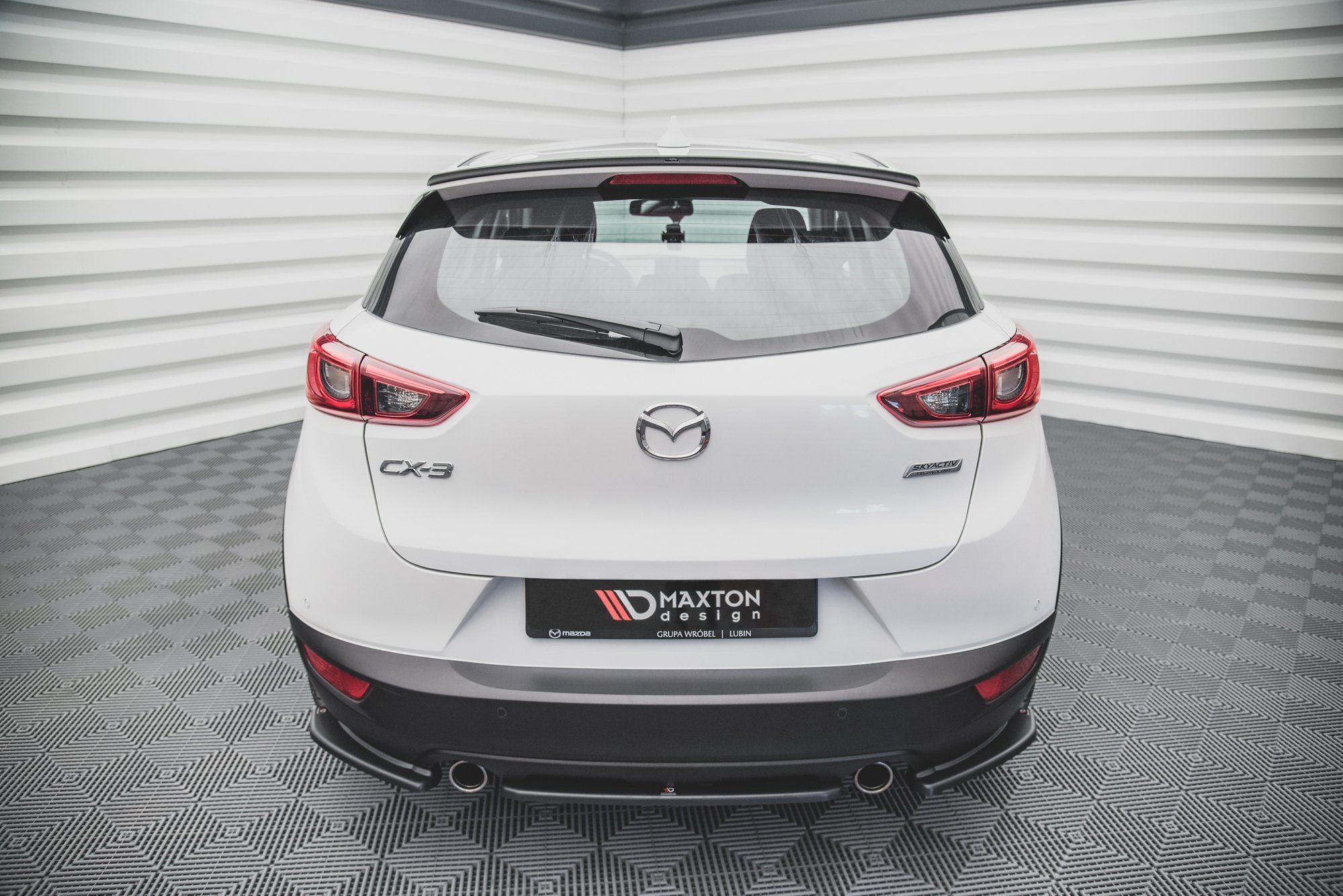 Street+ Mittlerer Diffusor Heck Ansatz passend für Mazda CX-3 schwarz Hochglanz