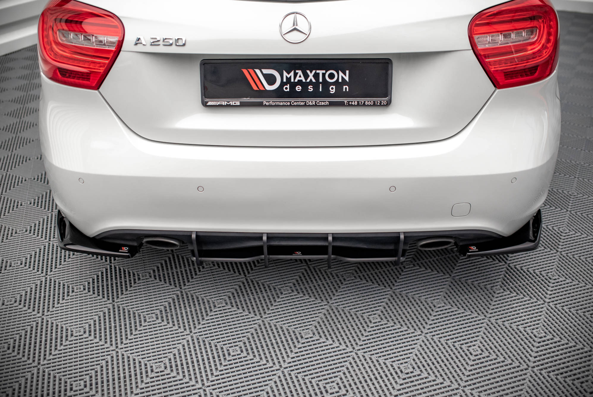 Street Pro Heckschürze Heck Ansatz Diffusor passend für Mercedes A W176