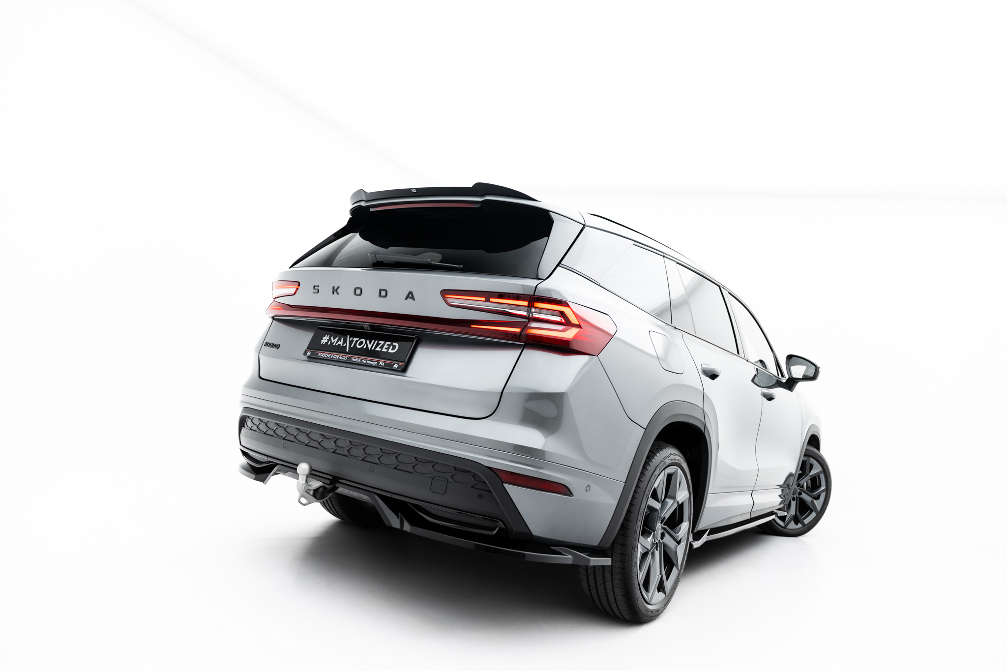 Street+ Mittlerer Diffusor RACE Heck Ansatz passend für Skoda Kodiaq Sportline Mk2 schwarz Hochglanz