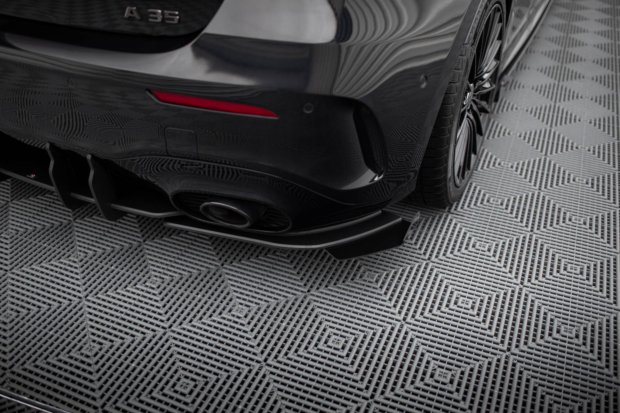 Street Pro Heck Ansatz Flaps passend für Mercedes-AMG A35 Hatchback W177 schwarz Hochglanz