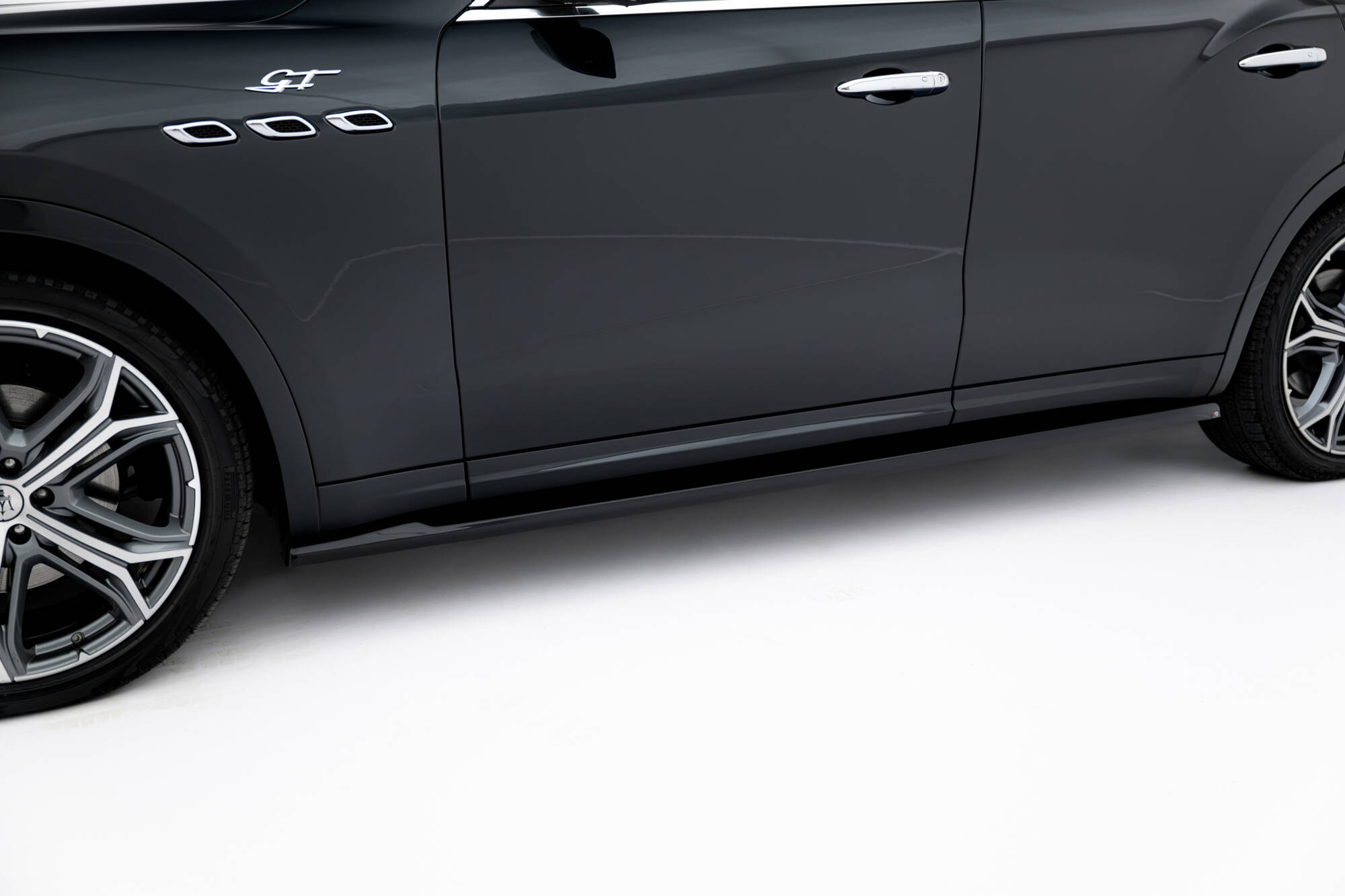 Seitenschweller Ansatz Paar passend für Maserati Levante GT Mk1 FL schwarz Hochglanz
