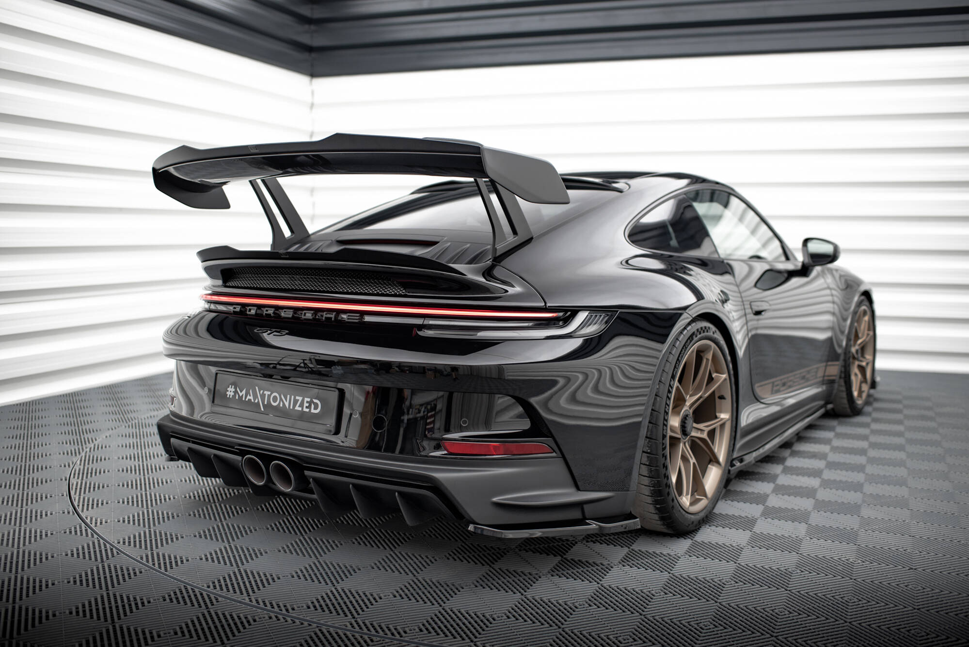 Oberer Heck Spoiler Aufsatz Abrisskante passend für Porsche 911 992 GT3 schwarz Hochglanz