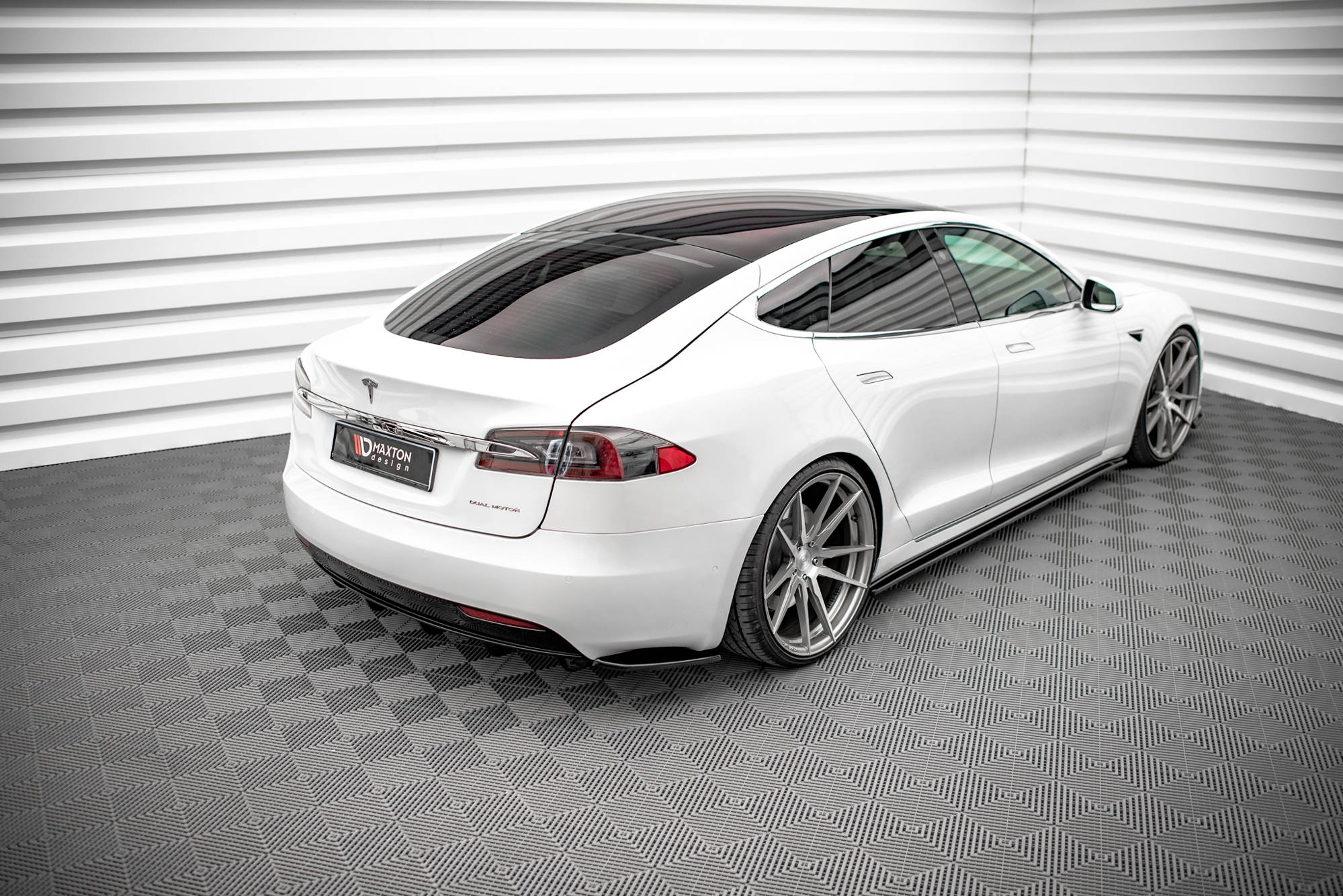 Seitenschweller Ansatz Paar passend für Tesla Model S FL schwarz Hochglanz
