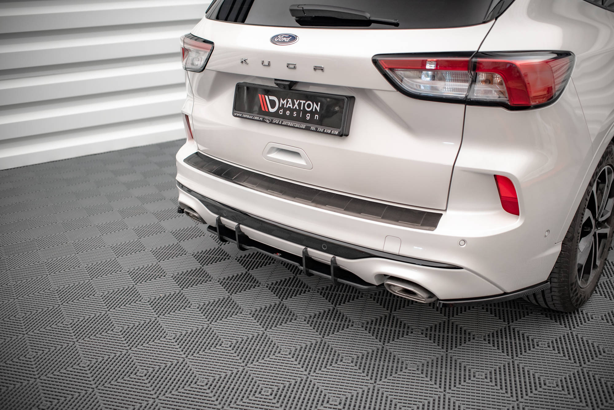 Street Pro Heckschürze Heck Ansatz Diffusor passend für Ford Kuga ST-Line Mk3 schwarz-rot