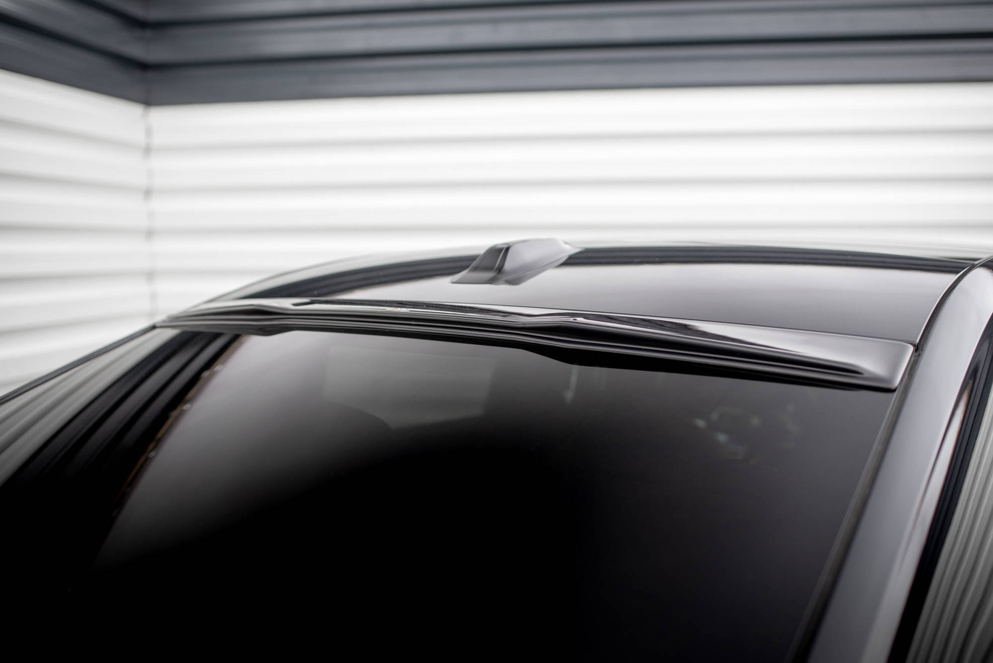 Heckscheiben Spoiler passend für BMW 7 G70 schwarz Hochglanz