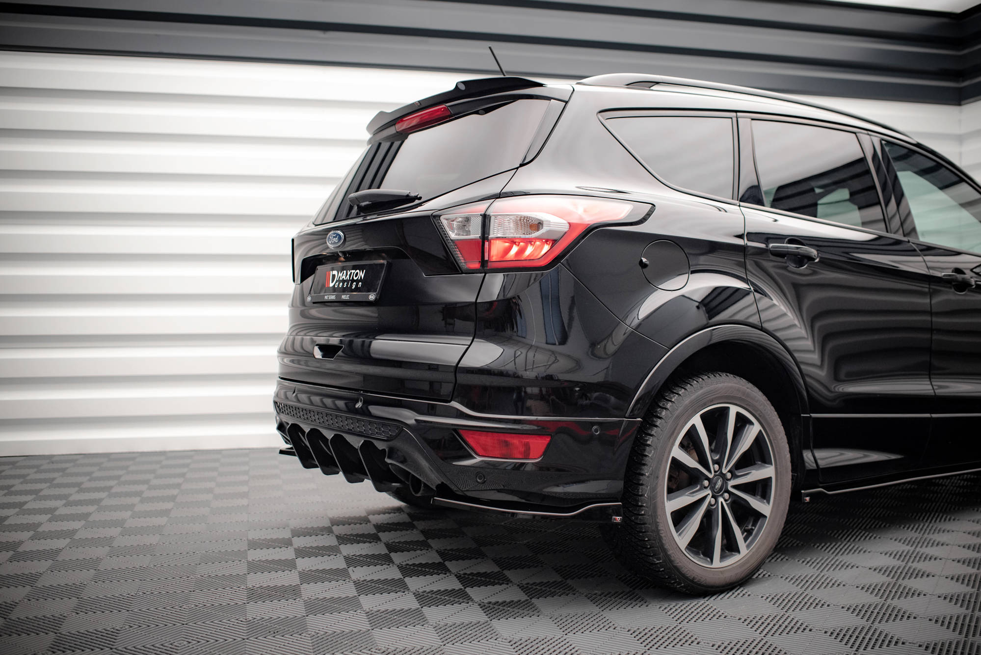 Street Pro Heckschürze Heck Ansatz Diffusor passend für Ford Escape ST-Line Mk3 rot