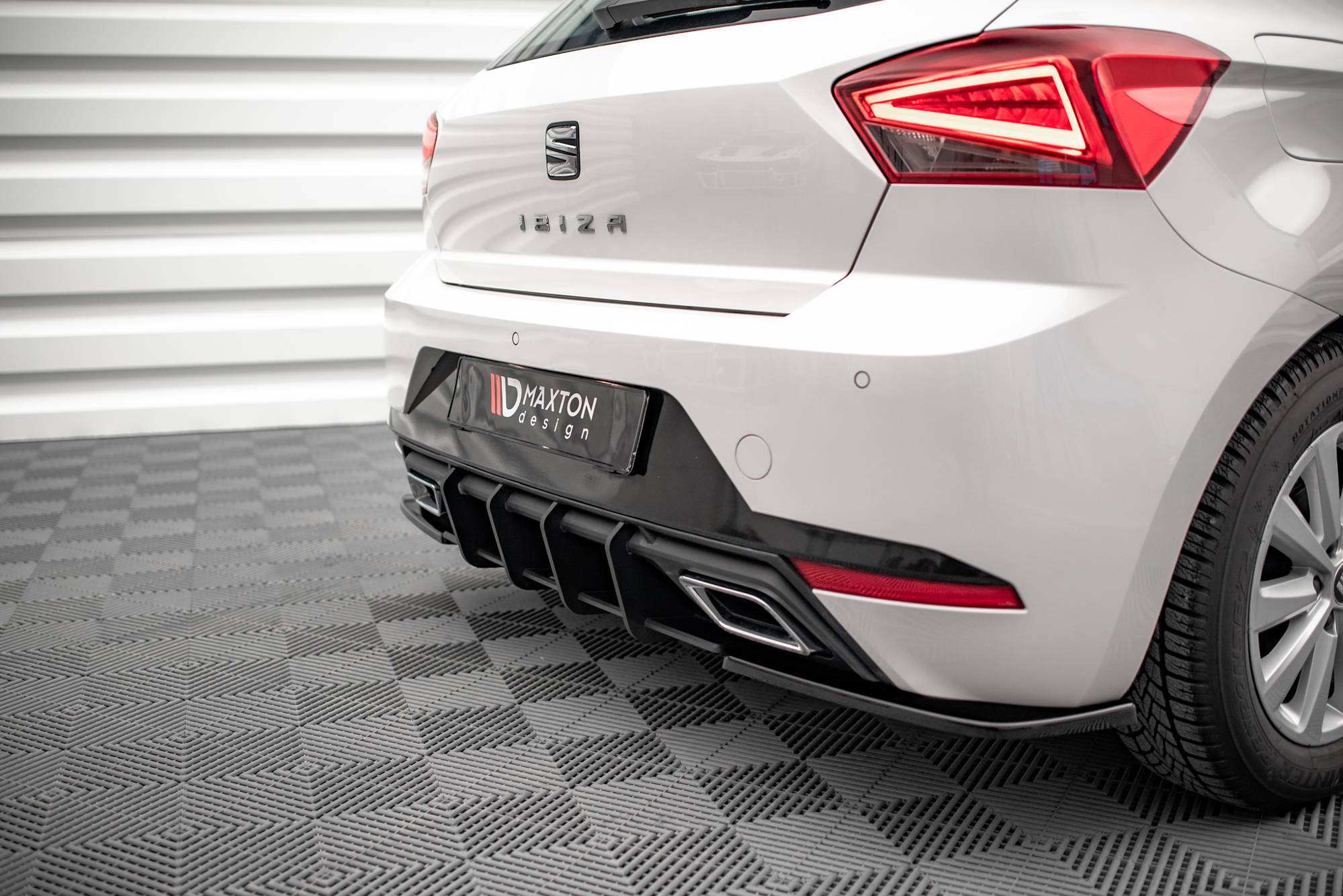 Street Pro Heckschürze Heck Ansatz Diffusor passend für Seat Ibiza FR/ Standard Mk5