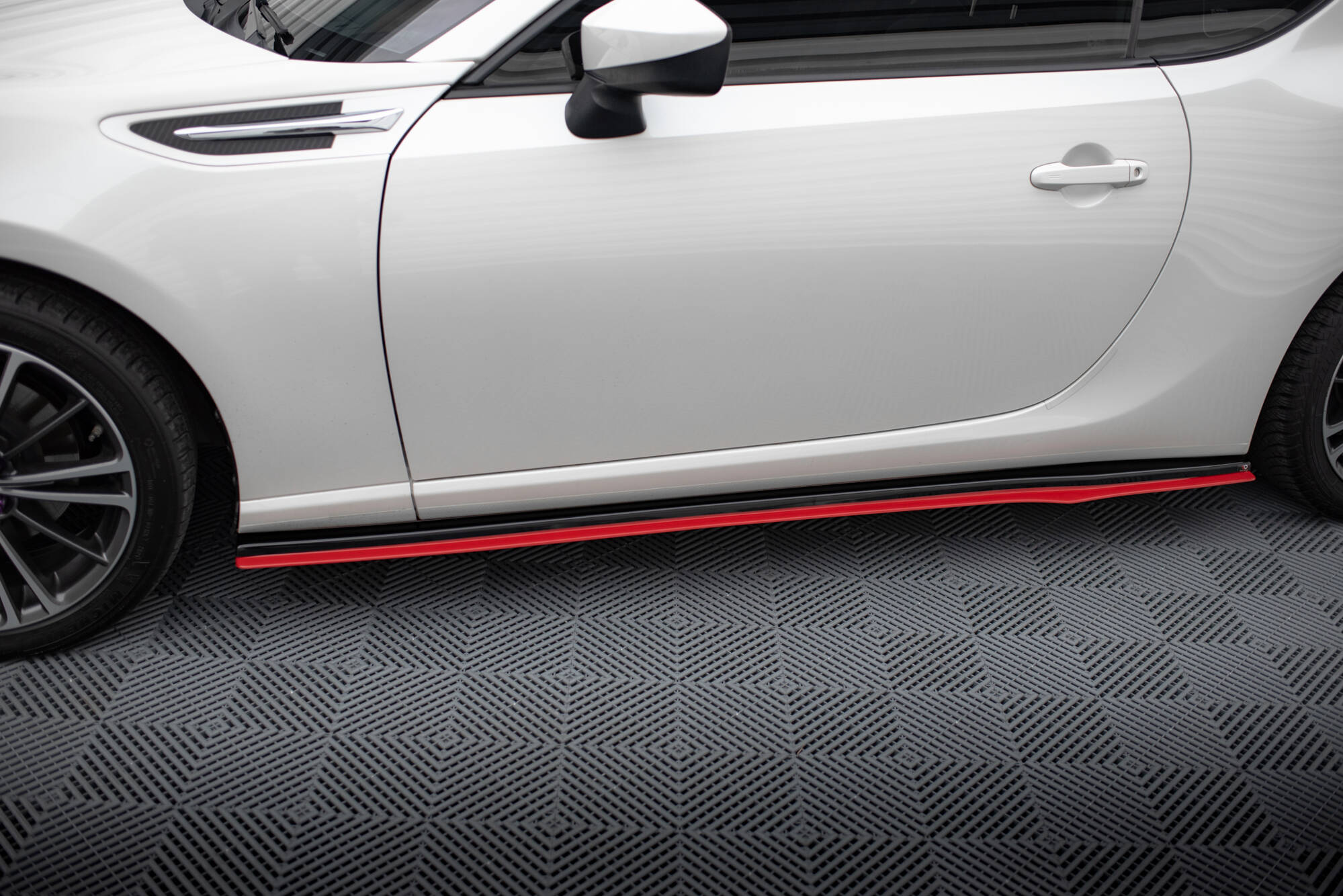 Seitenschweller Ansatz V.2 für Subaru BRZ Mk1 / Mk1 Facelift / Toyota GT86 Facelift schwarz Hochglanz