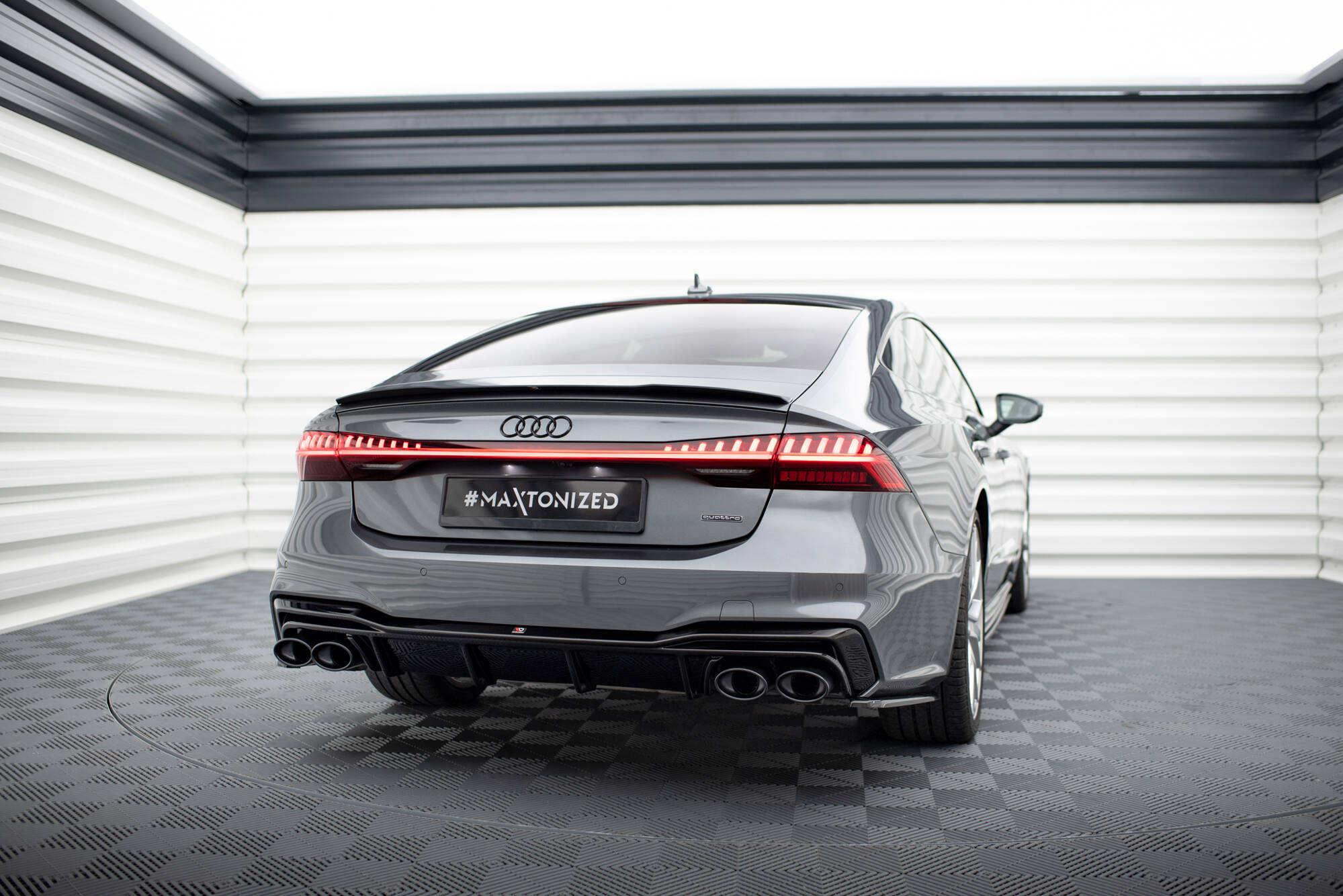Diffusor Heck Ansatz für Audi A7 S-Line C8 / S7 C8 schwarz Hochglanz