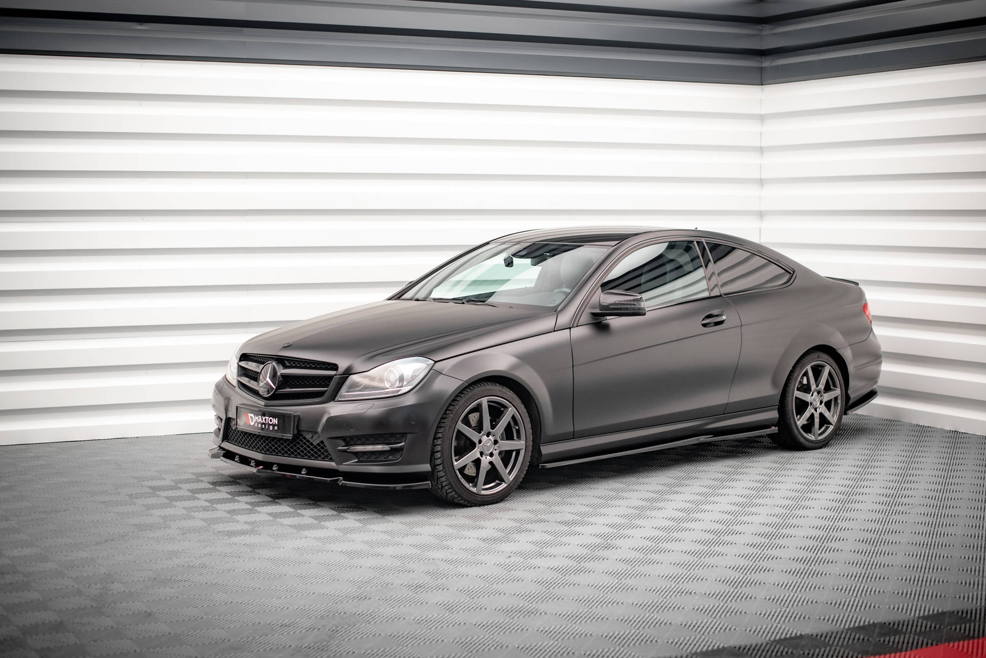 Street+ Seitenschweller Leisten passend für Mercedes C Coupe / Limousine / Kombi AMG-Line C204 / W204 FL / S204 FL schwarz Hochglanz