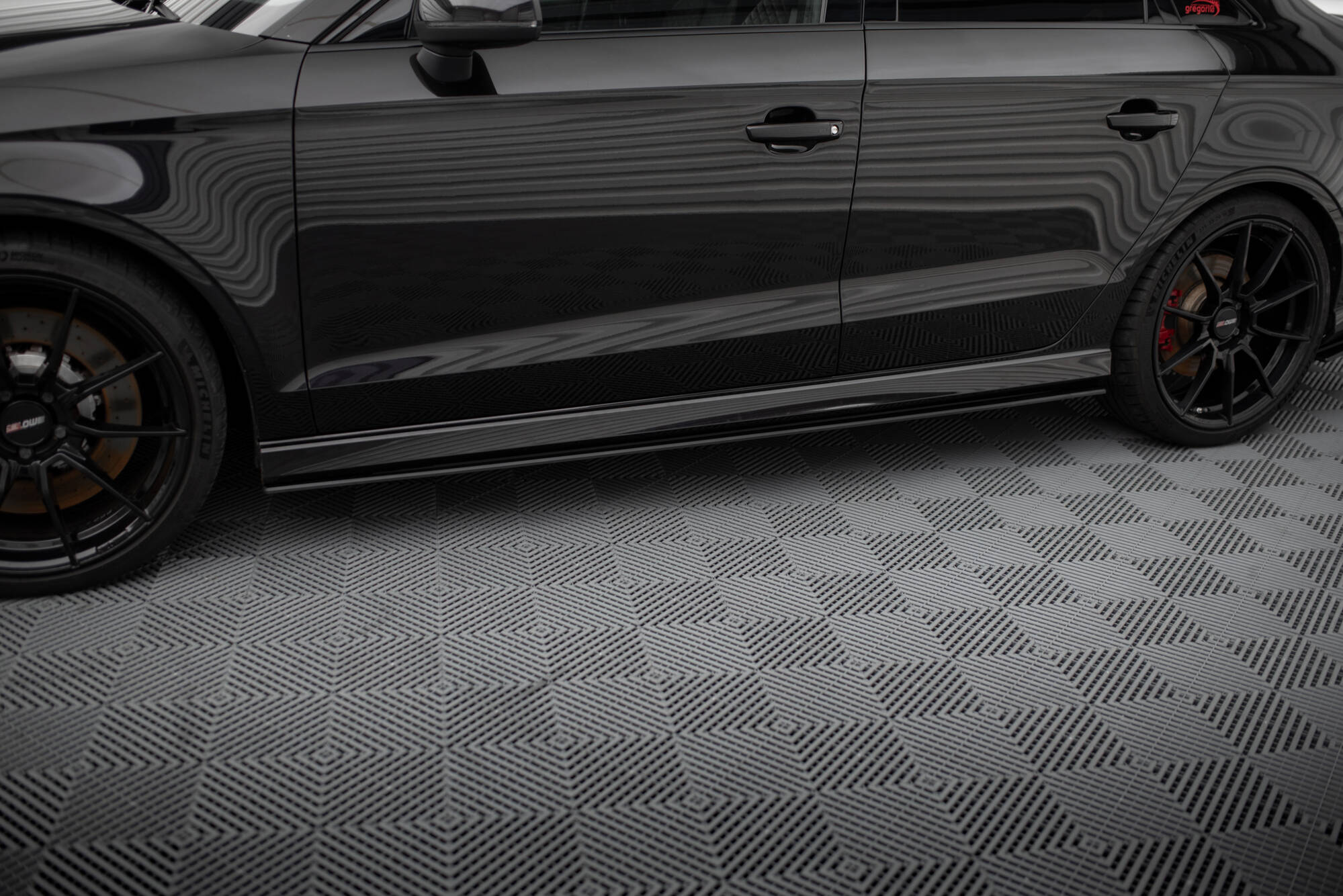 Street Pro Seitenschweller Leisten passend für Audi RS3 Limousine 8V FL rot