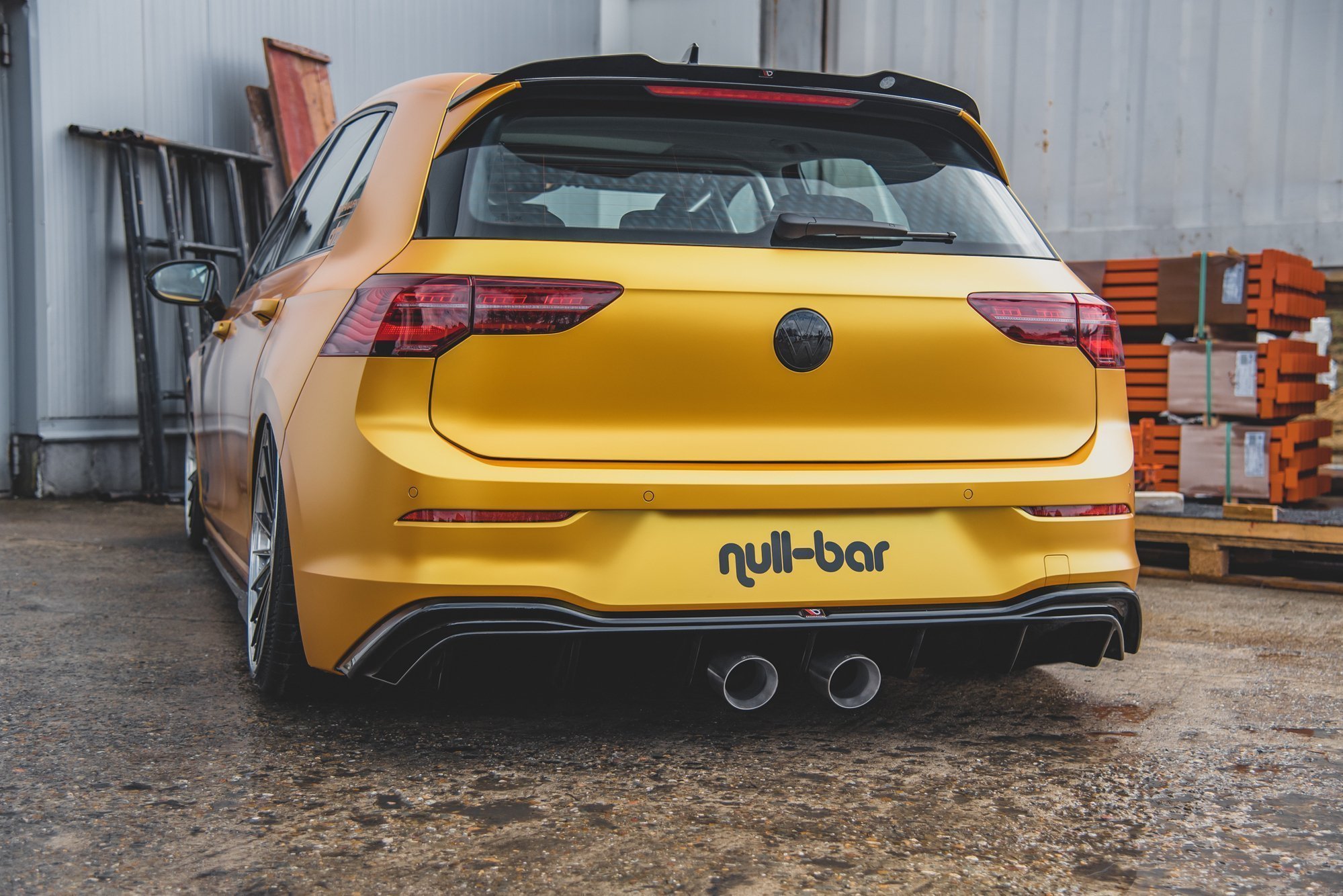 Diffusor Heck Ansatz für R32 LOOK mit Auspuff VW Golf Mk8