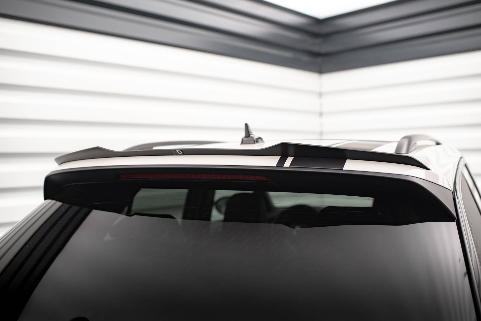 Heck Spoiler Aufsatz Abrisskante passend für VW T-Roc R / R-Line Mk1 schwarz Hochglanz