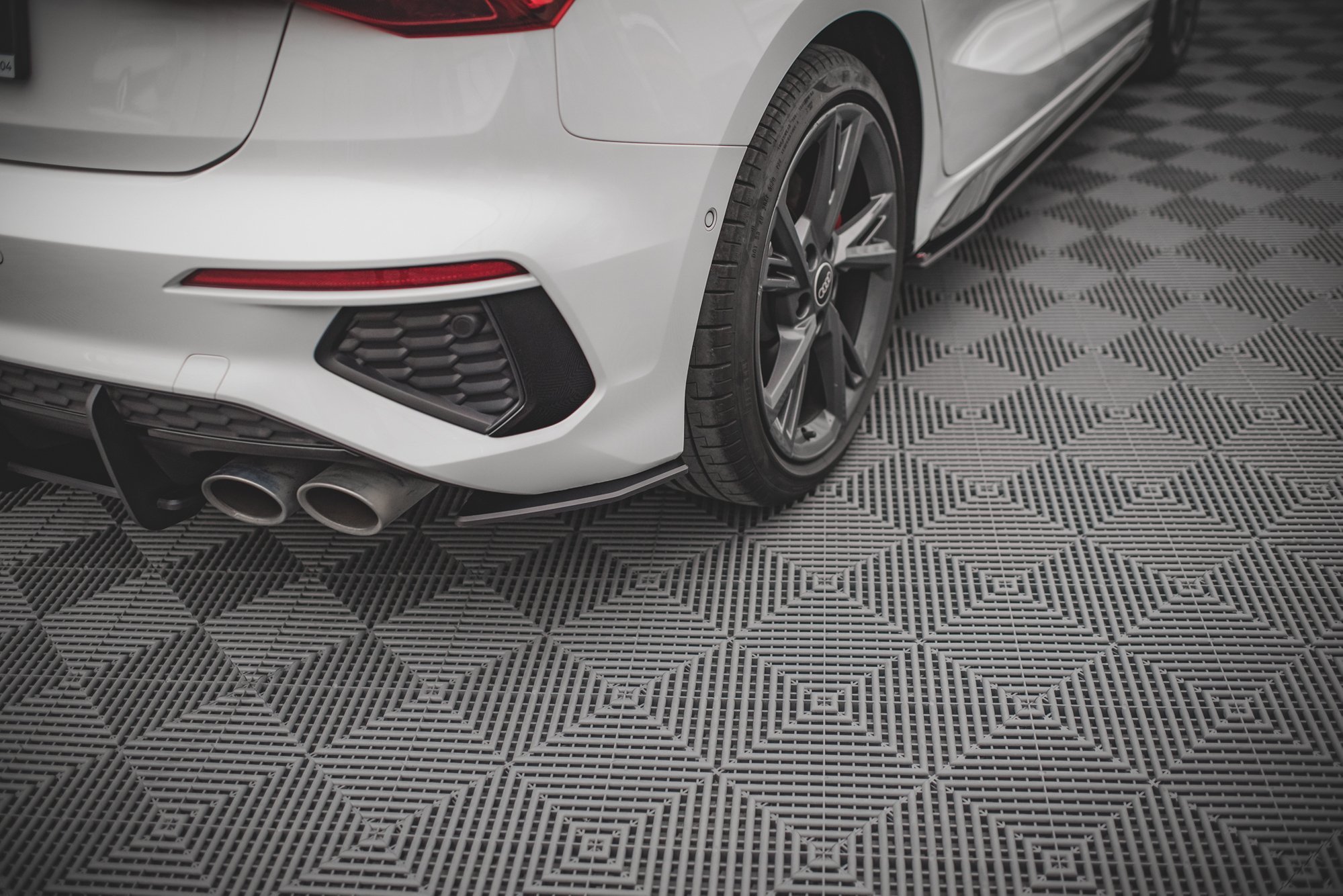 Street Pro Heck Ansatz Flaps passend für Audi S3 8Y rot
