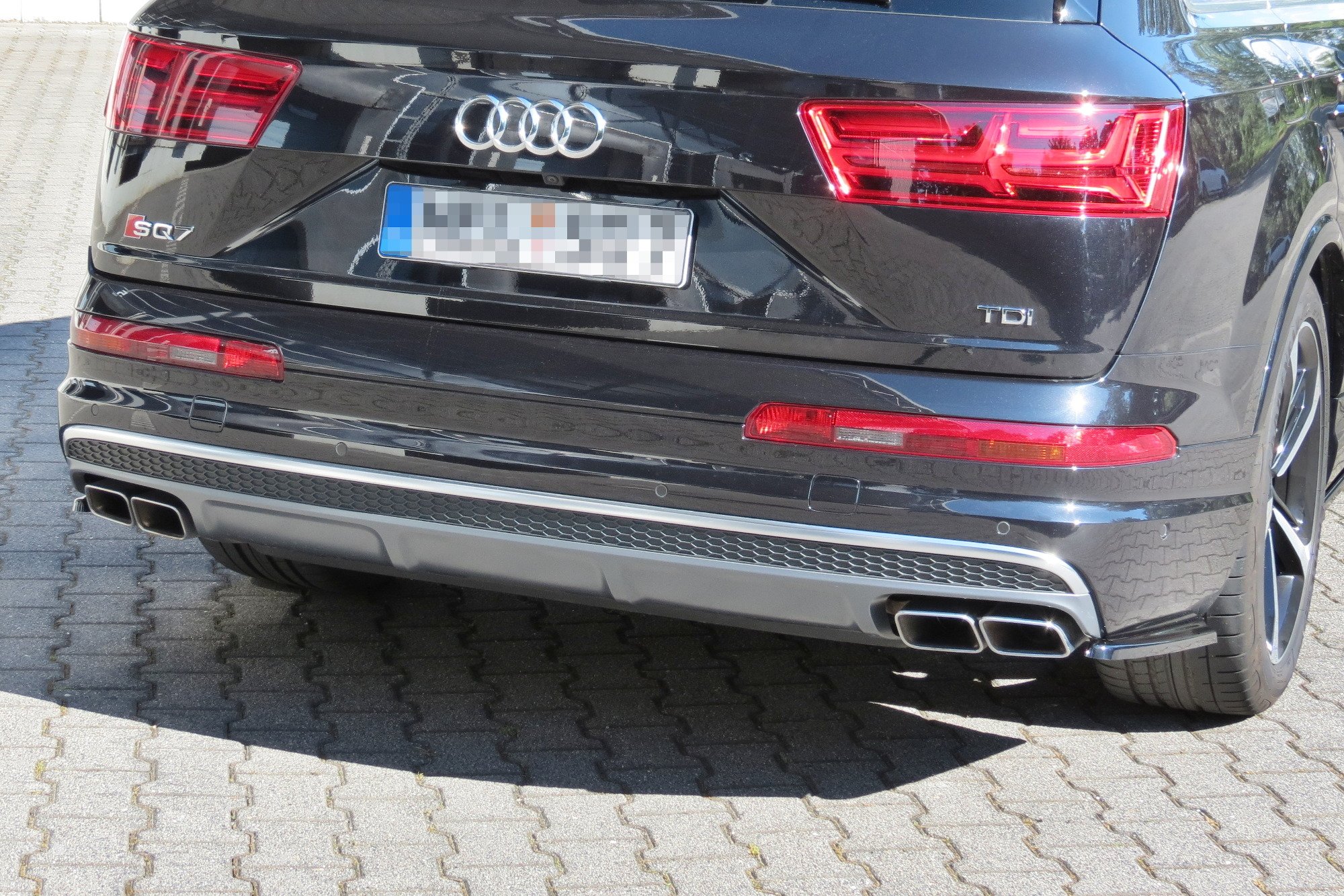 Heck Ansatz Flaps Diffusor für Audi SQ7 / Q7 S-Line Mk.2 schwarz Hochglanz