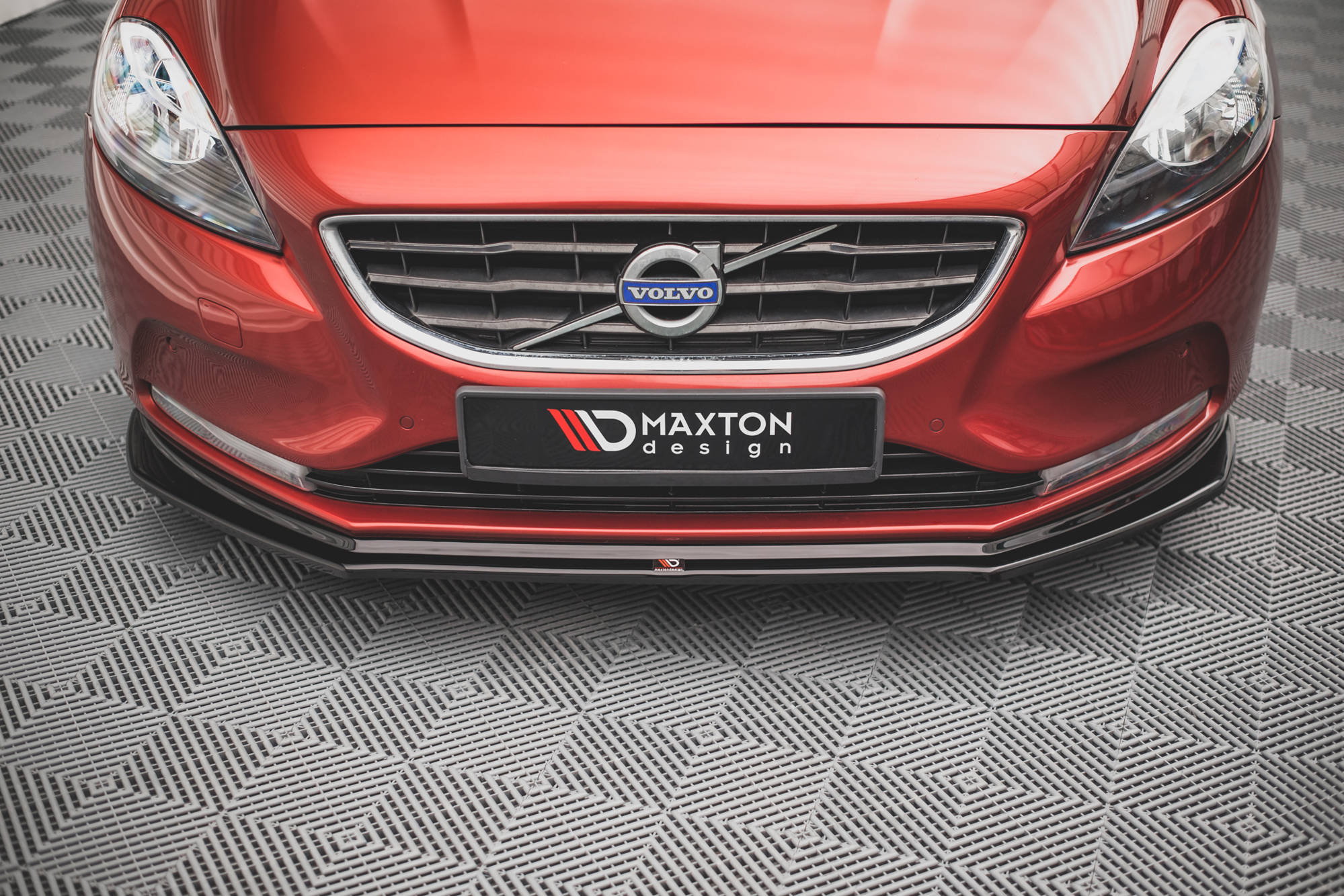 Front Ansatz für Volvo V40 schwarz Hochglanz