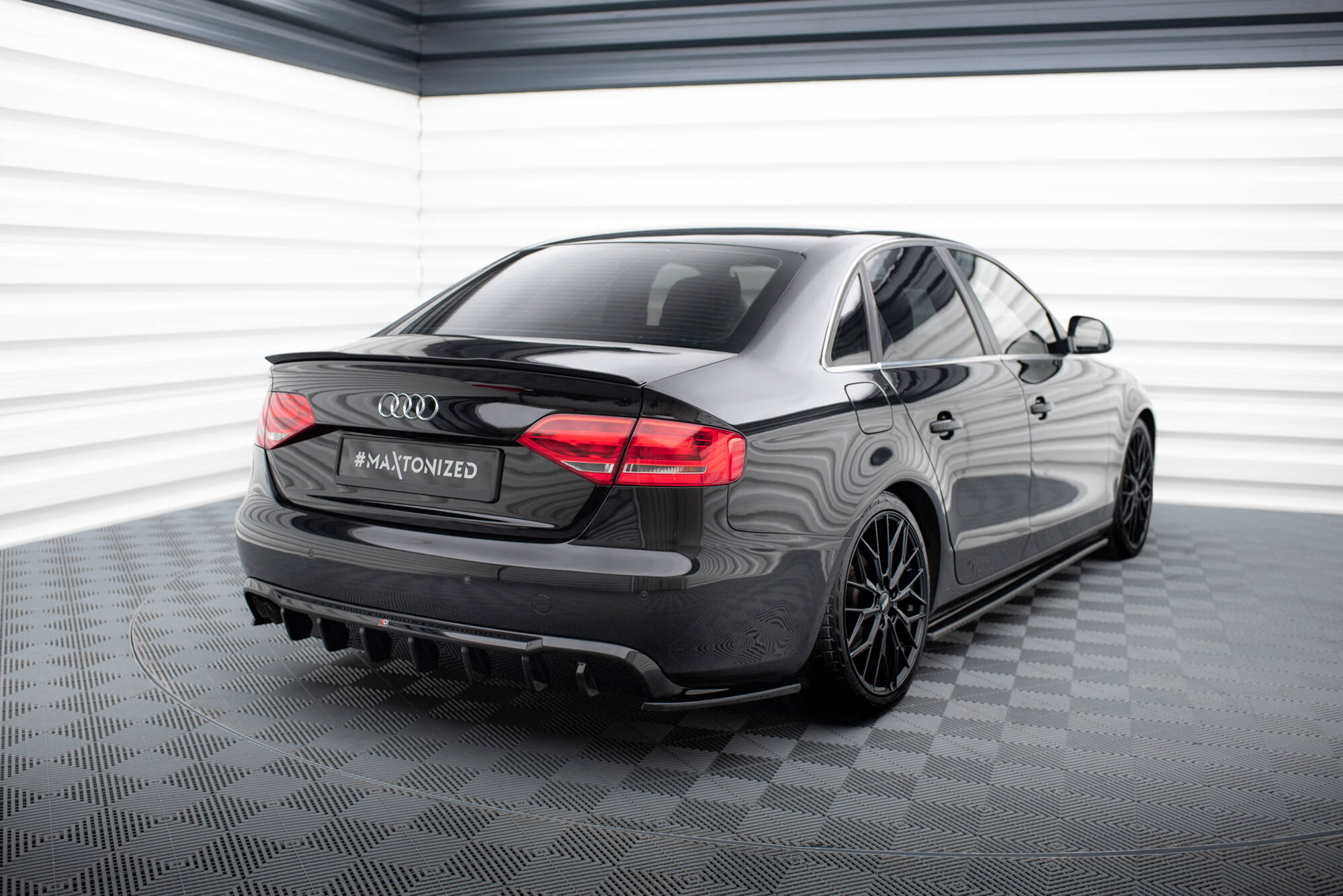 Street+ Heck Ansatz Flaps V.2 passend für Audi A4 B8 schwarz Hochglanz