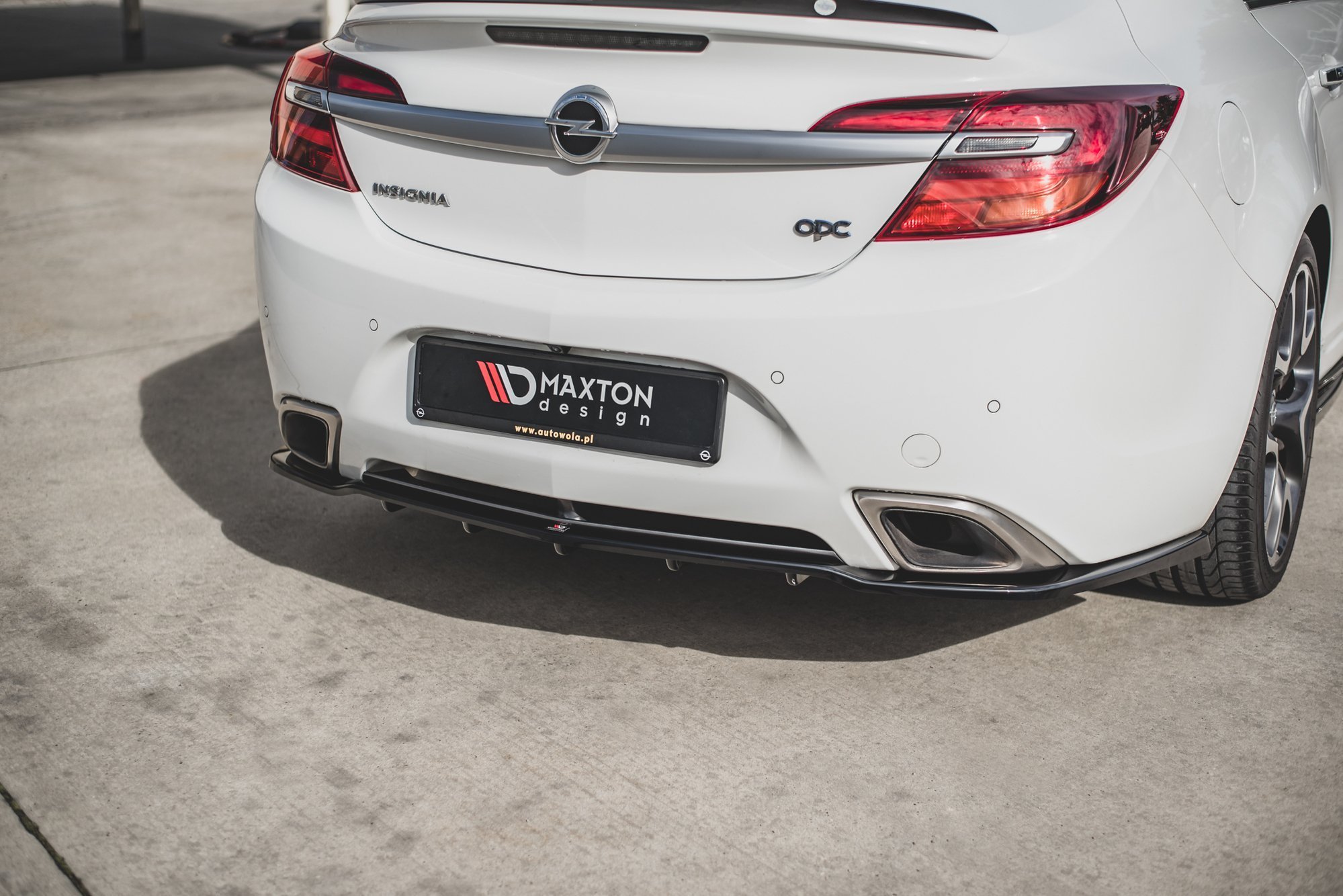Street+ Mittlerer Diffusor RACE Heck Ansatz passend für Opel Insignia Mk. 1 OPC FL schwarz Hochglanz