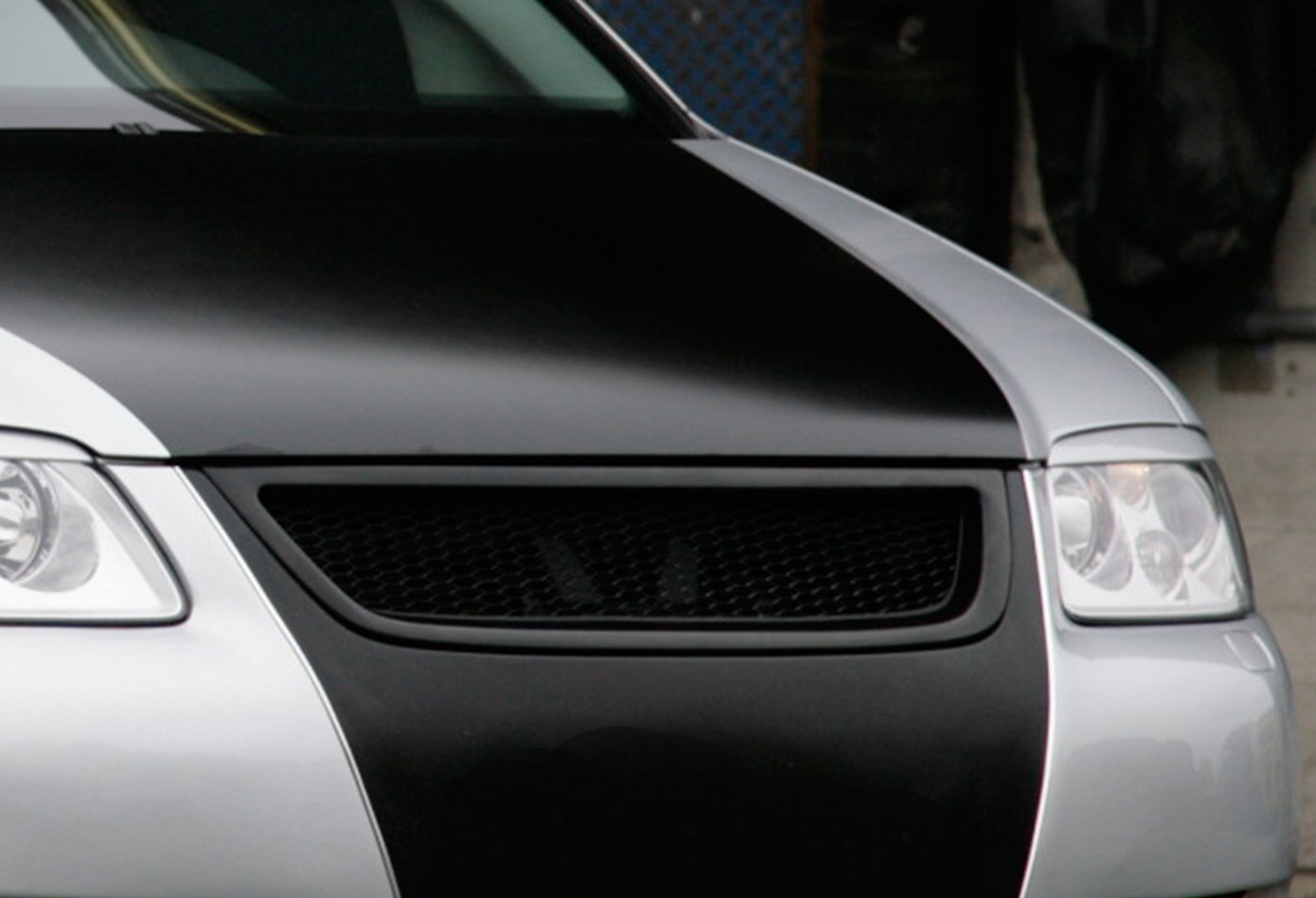 Sportgrill für VW Touran 1T Bj. 2003-2006 Schwarz Matt