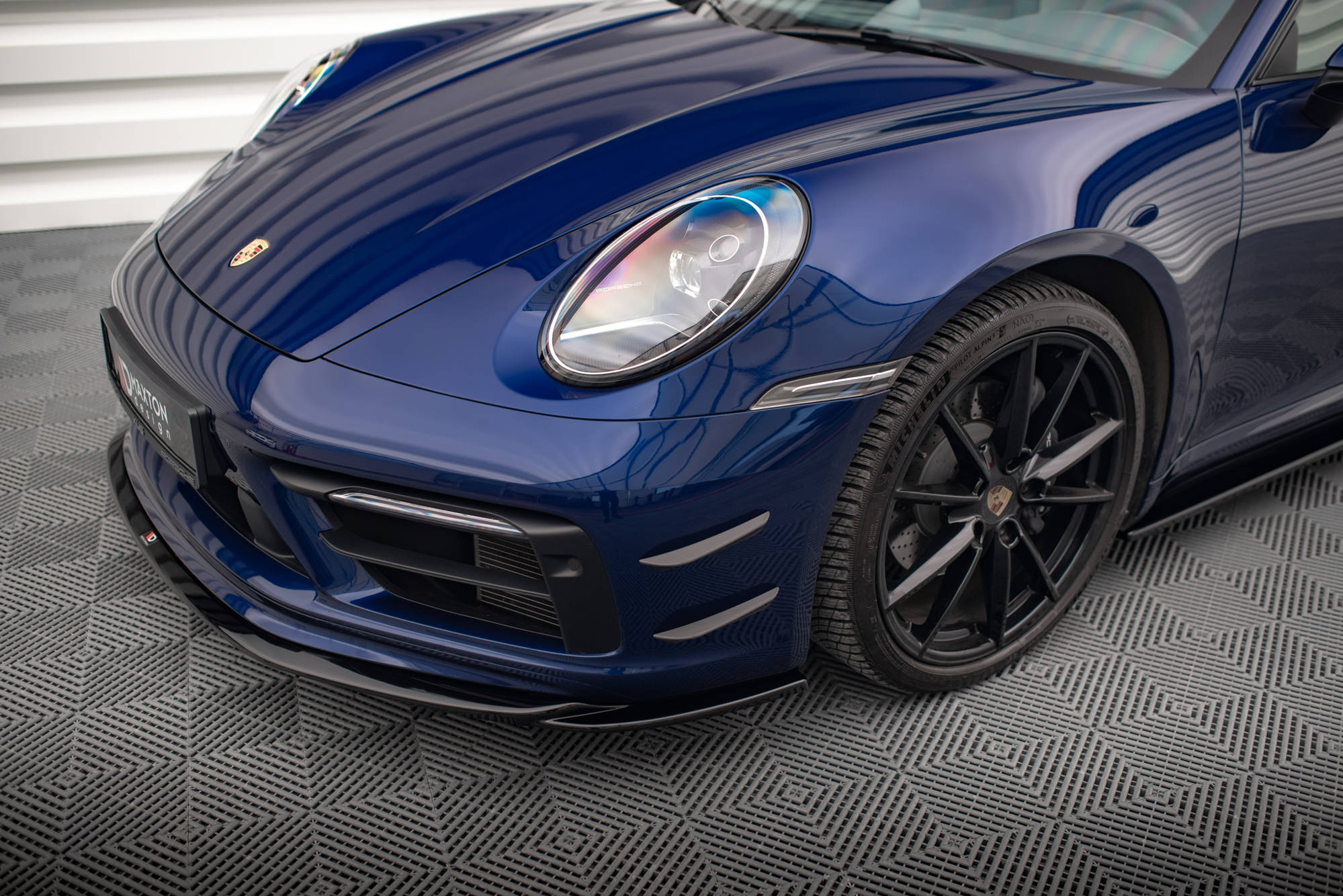 Stoßstangen Flaps Wings vorne Canards passend für Porsche 911 Carrera Aero 992