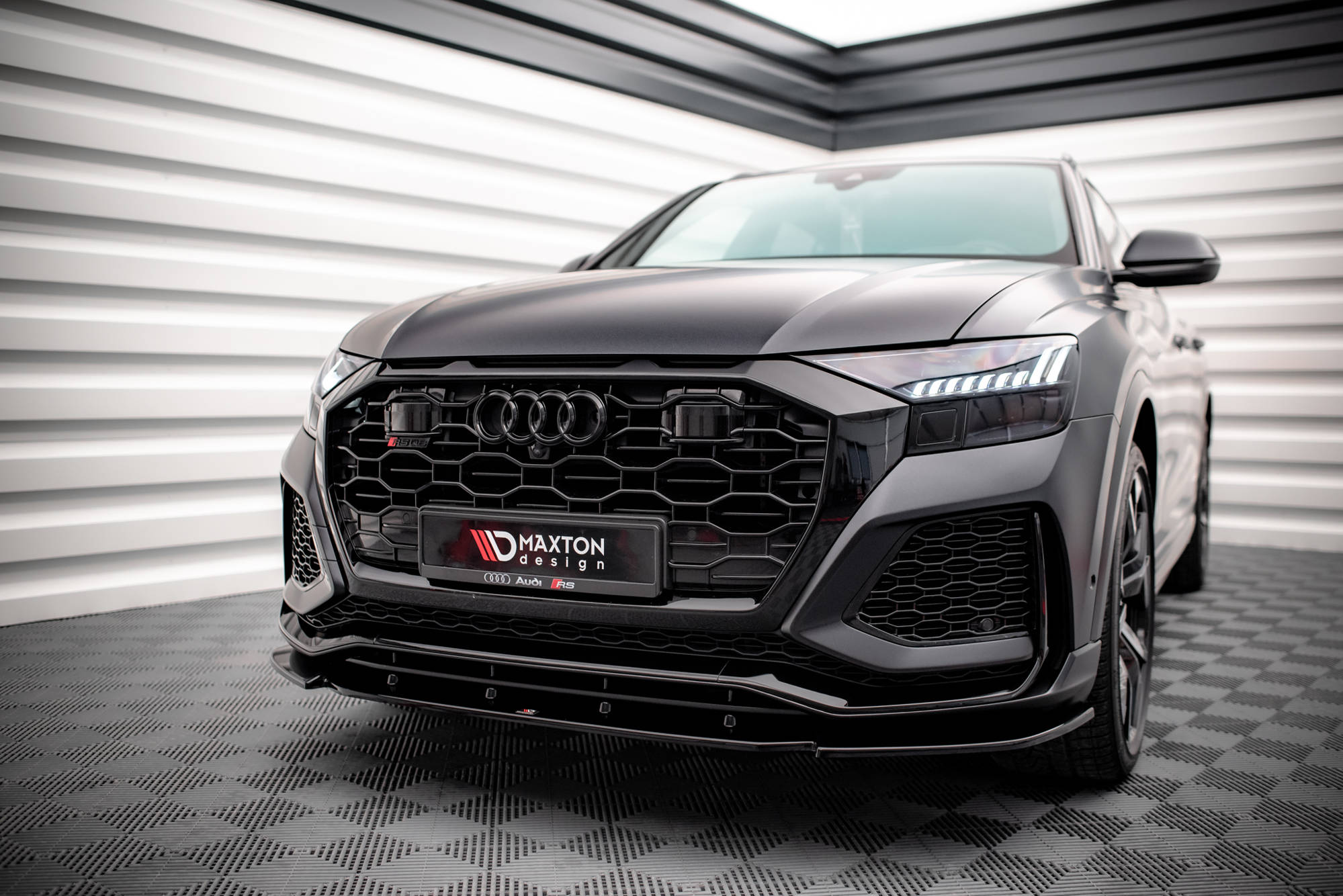 Street+ Spoilerlippe Front Ansatz V.1 passend für Audi RSQ8 Mk1 schwarz Hochglanz