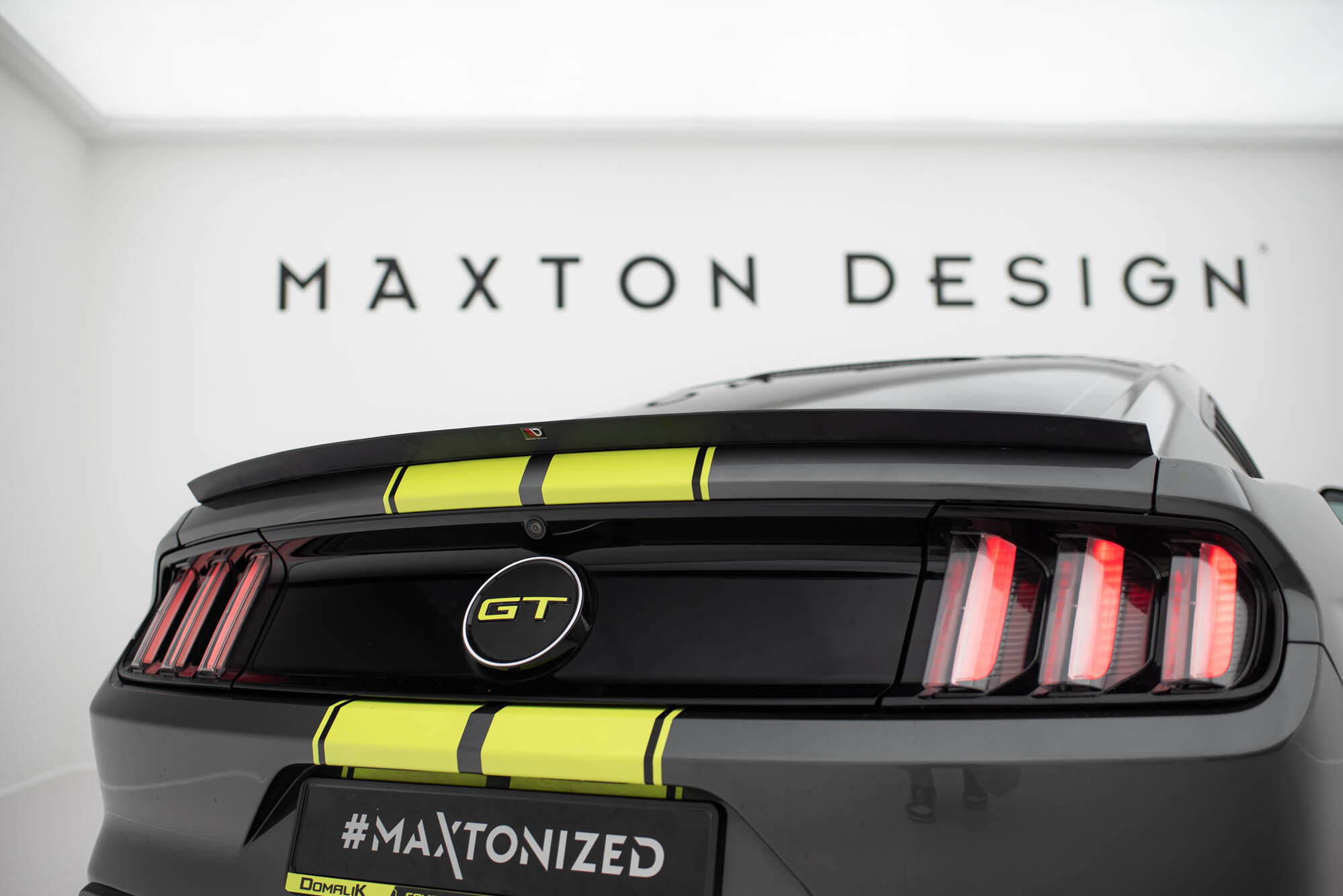 Spoiler CAP für Ford Mustang / Mustang GT Mk6 schwarz Hochglanz