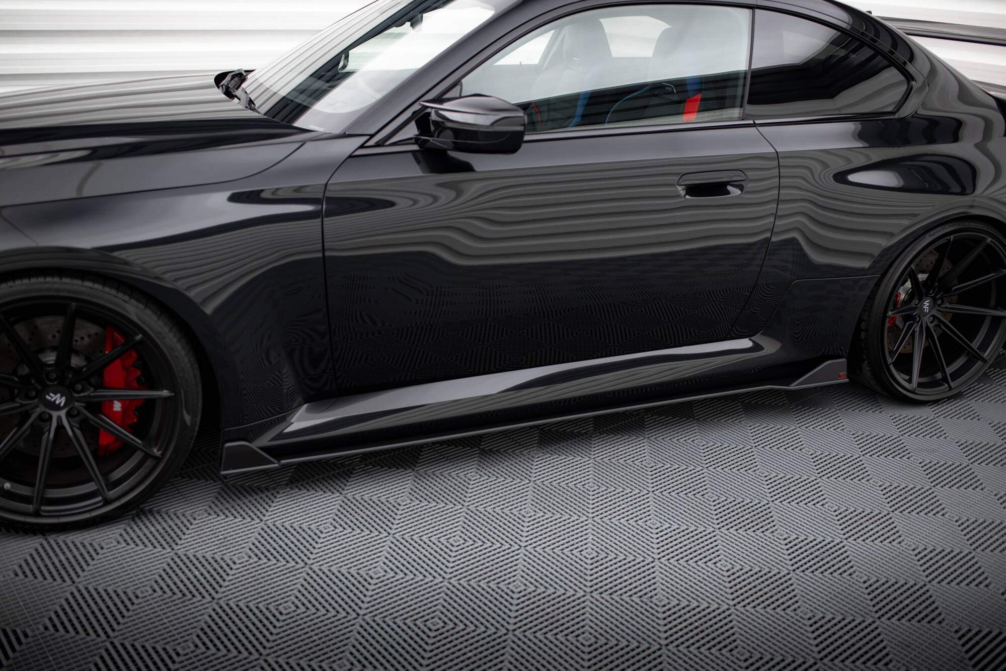 Street Pro Seitenschweller Leisten V.2 passend für BMW M2 G87 rot