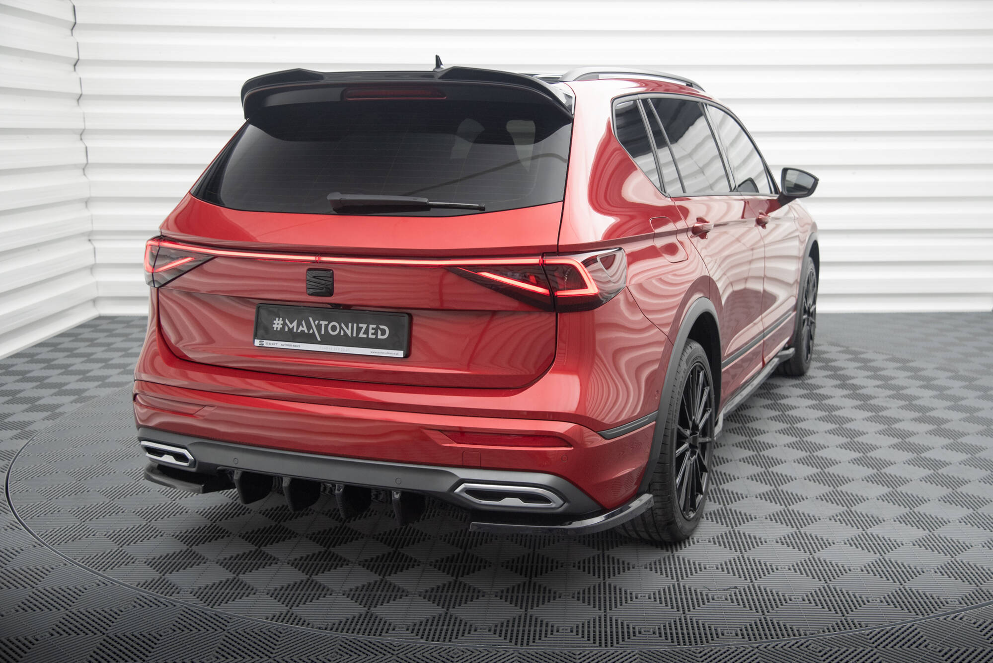 Heck Spoiler Aufsatz Abrisskante 3D passend für Seat Tarraco FR Mk1 schwarz Hochglanz