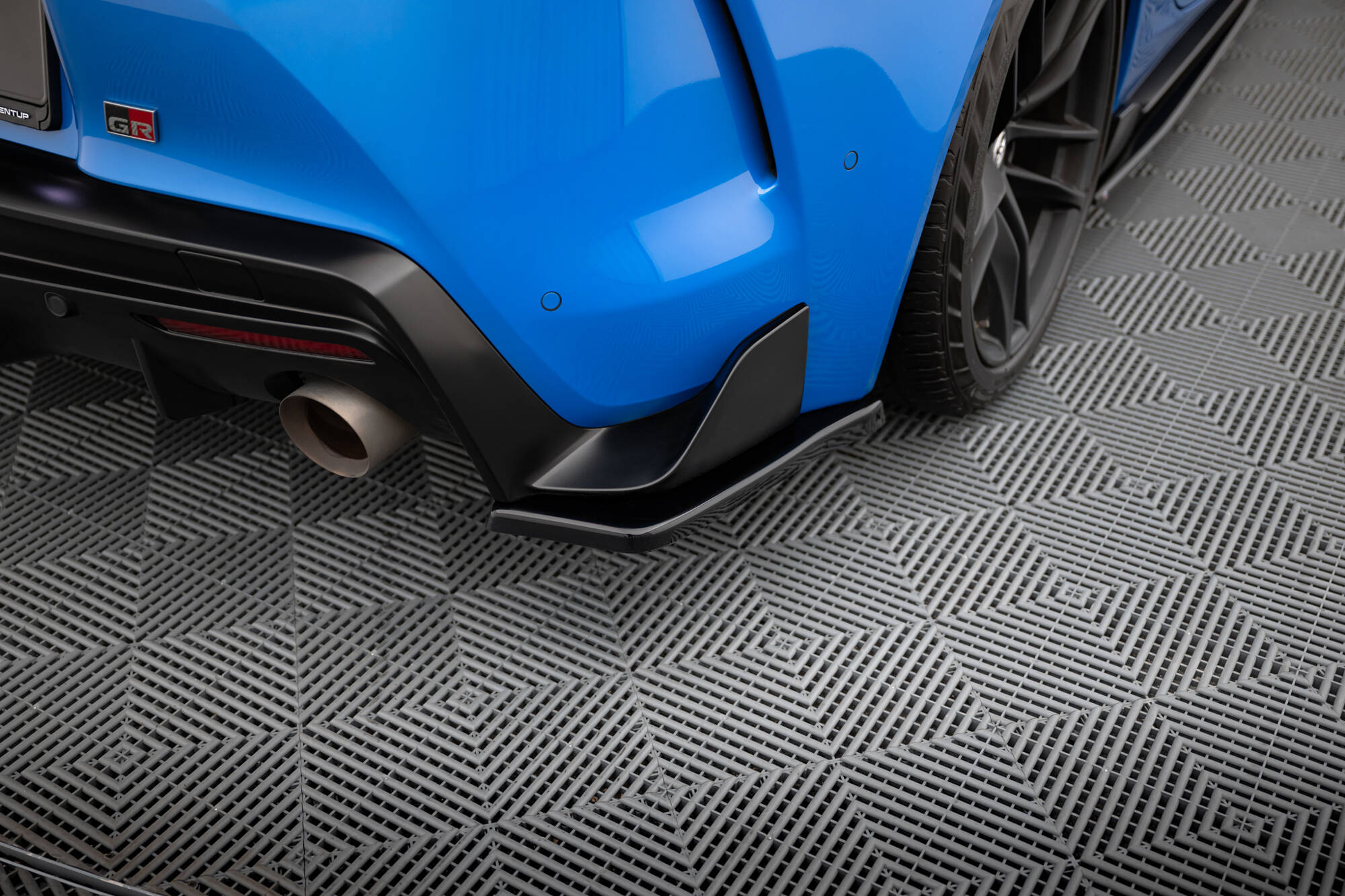 Heck Ansatz Flaps Diffusor V.1 für Toyota Supra Mk5 schwarz Hochglanz