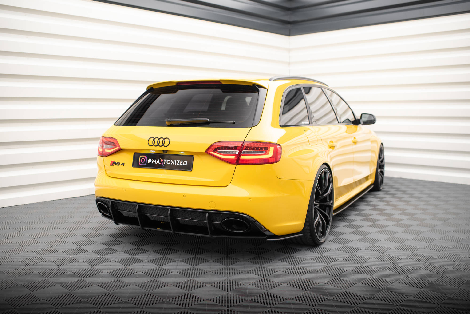 Street Pro Heckschürze Heck Ansatz Diffusor passend für Audi RS4 B8
