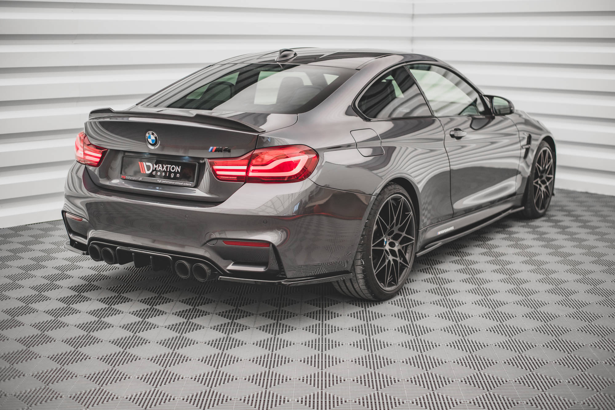 Street+ Heck Ansatz Diffusor passend für BMW M4 F82 schwarz Hochglanz