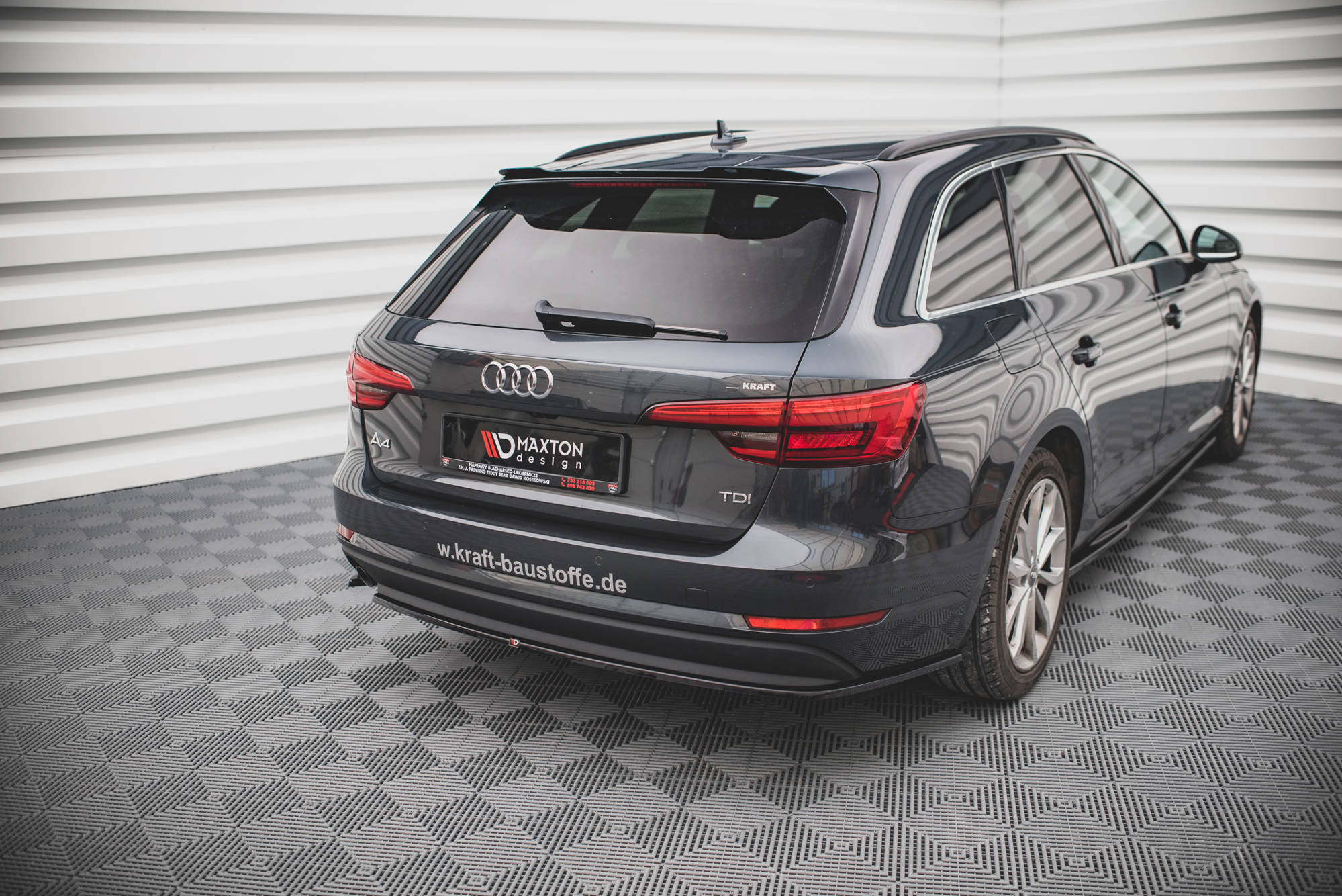 Street+ Heck Ansatz Flaps passend für Audi A4 B9 schwarz Hochglanz