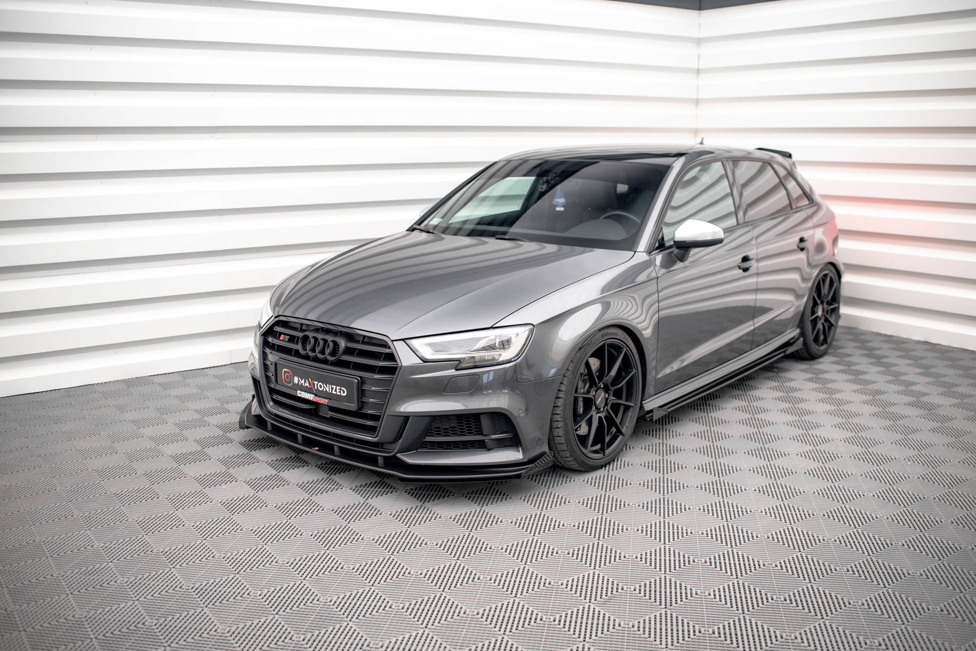 Front Stoßstange Flaps passend für Audi S3 / A3 S-Line Sportback 8V FL schwarz Hochglanz
