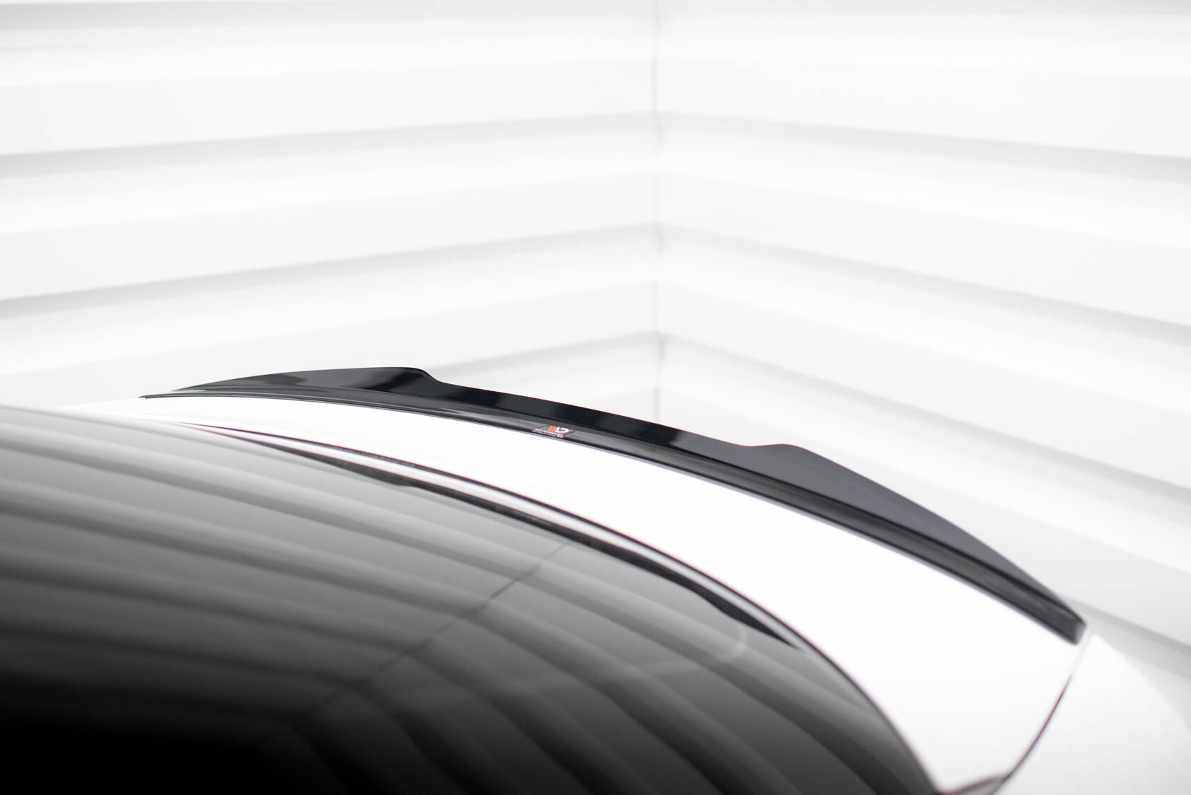 Spoiler CAP für Kia Stinger GT / GT-Line / Standard Mk1 schwarz Hochglanz