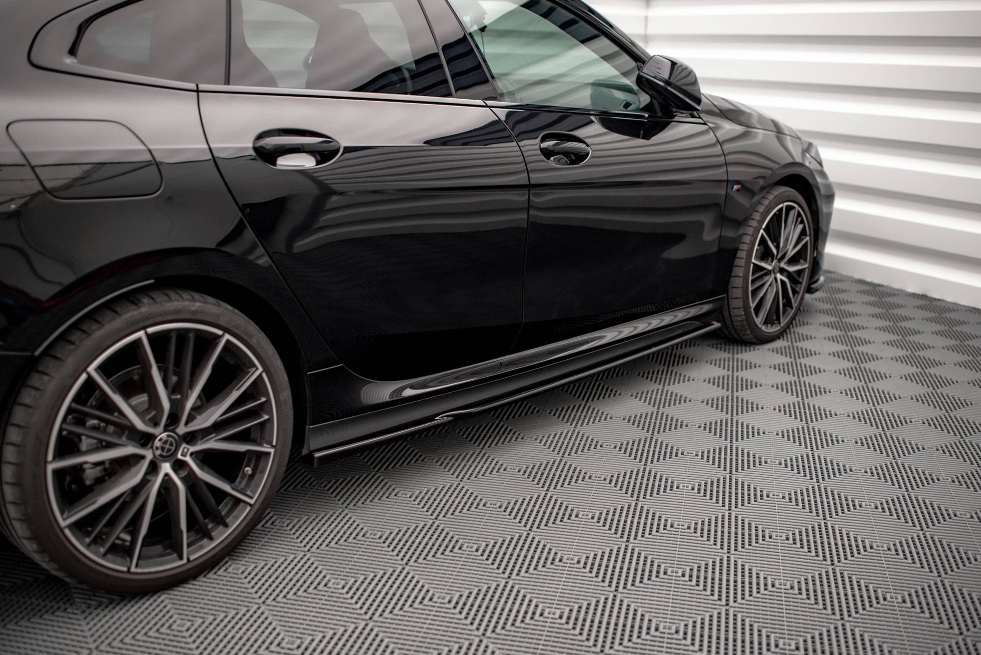 Street+ Seitenschweller Leisten V.1 passend für BMW 2 Gran Coupe M-Paket / M235i F44 schwarz Hochglanz